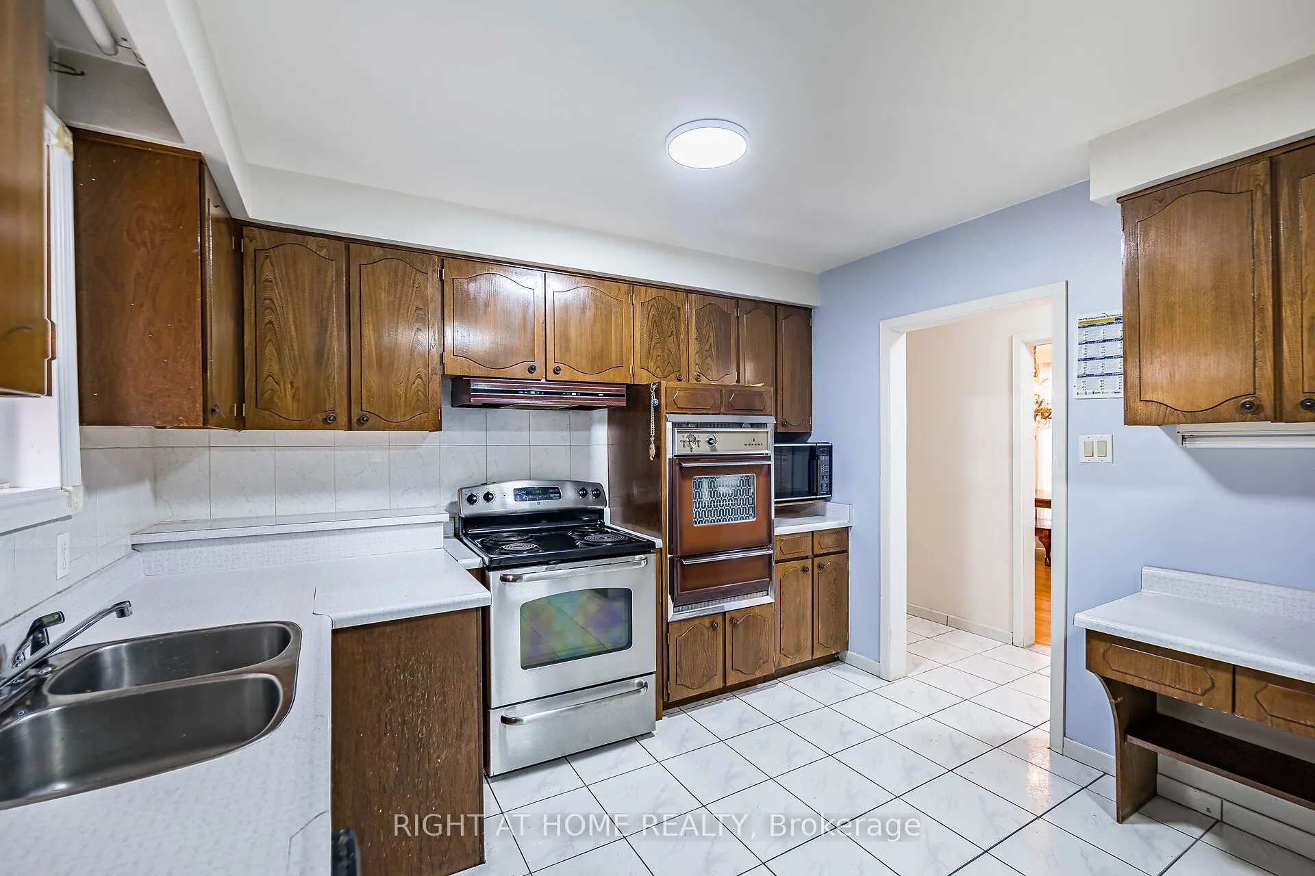 233 Faywood Boulevard
