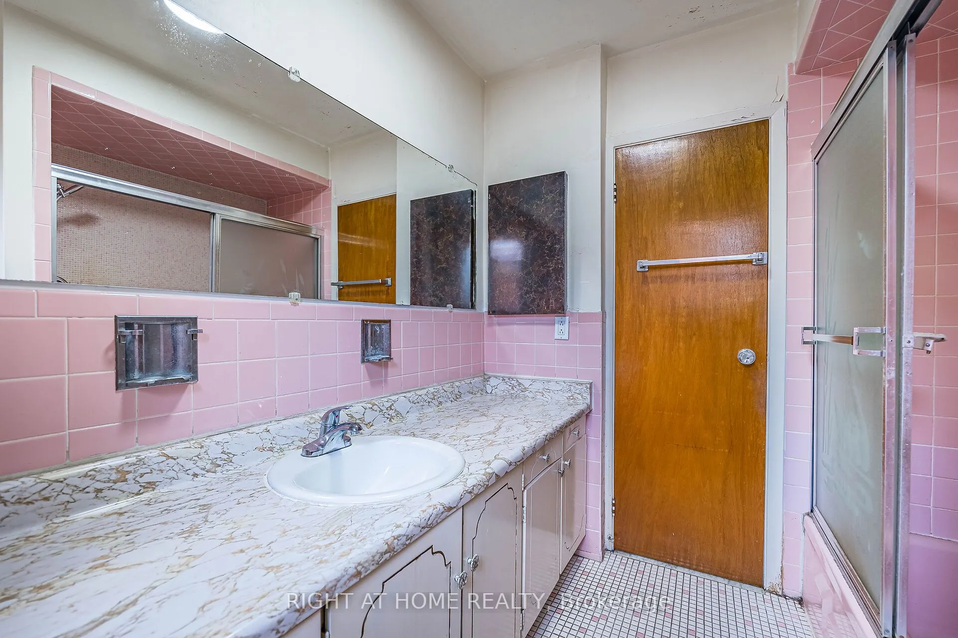 233 Faywood Boulevard