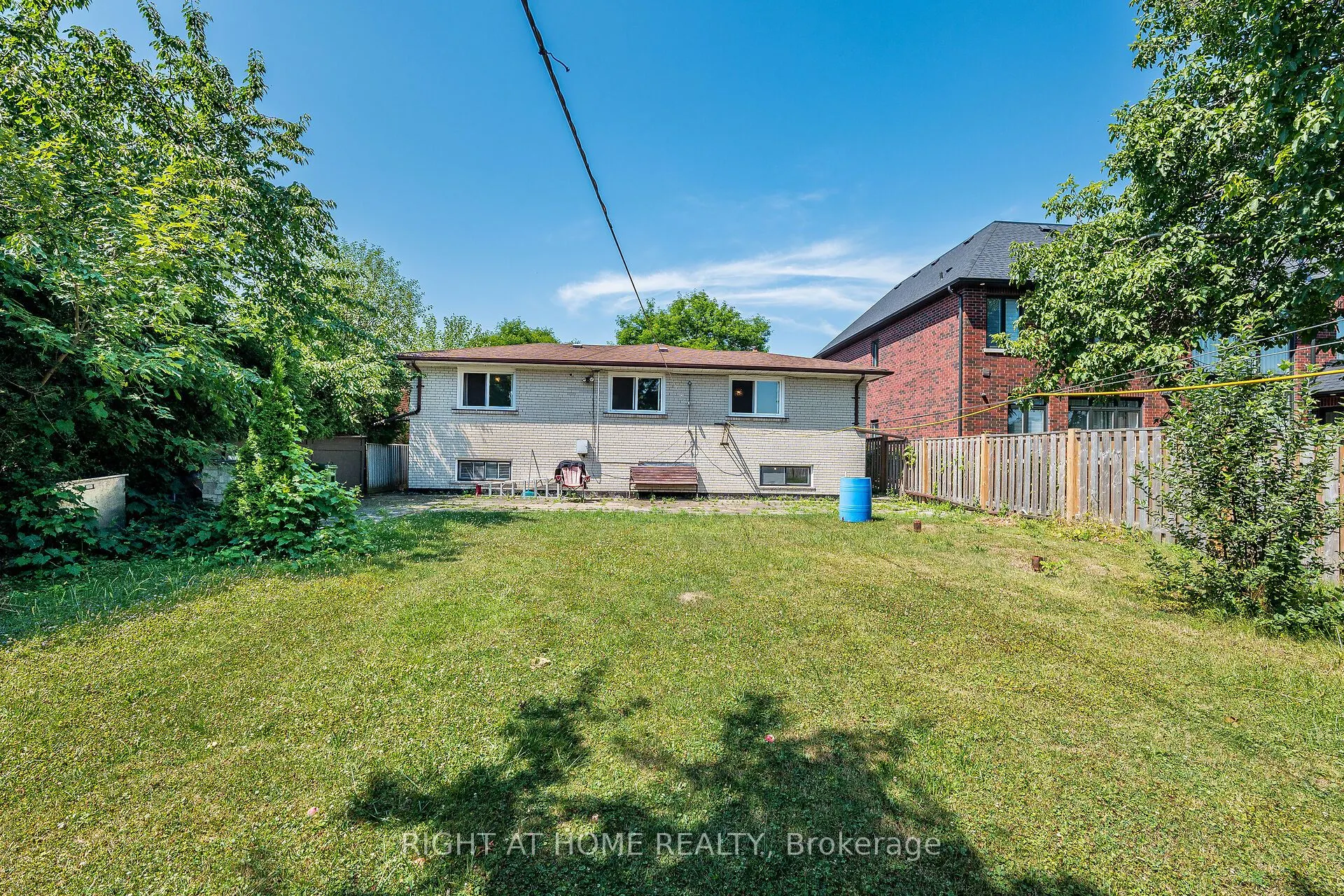 233 Faywood Boulevard