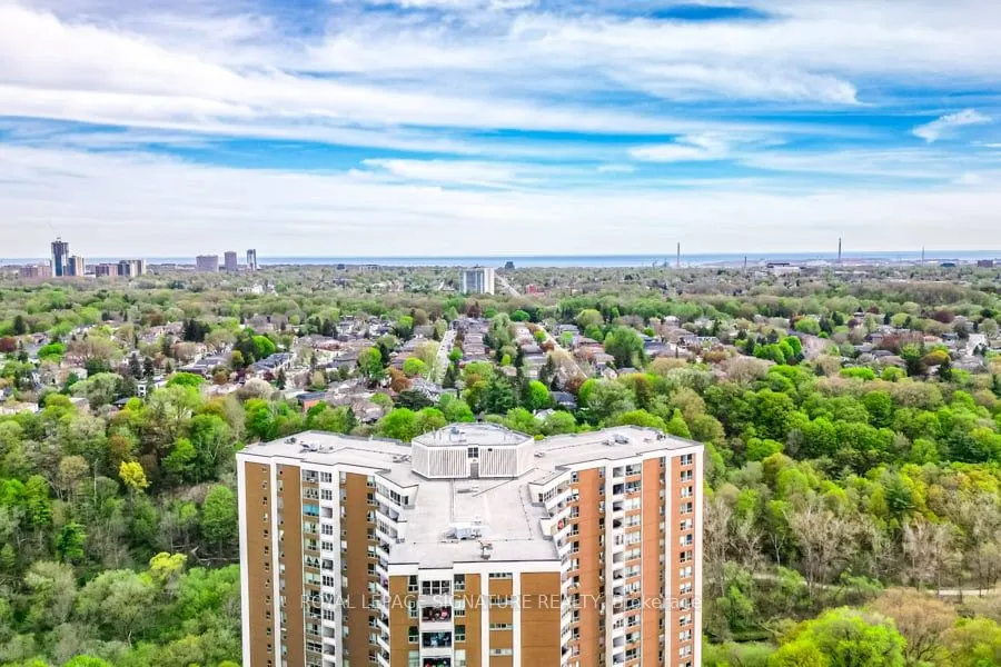 60 Pavane Linkway, #1914