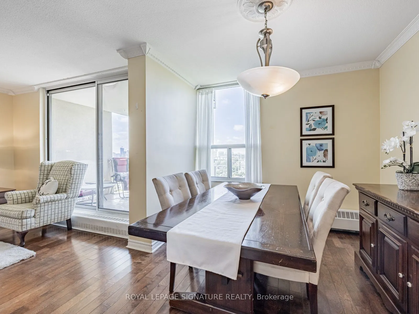 60 Pavane Linkway, #1914