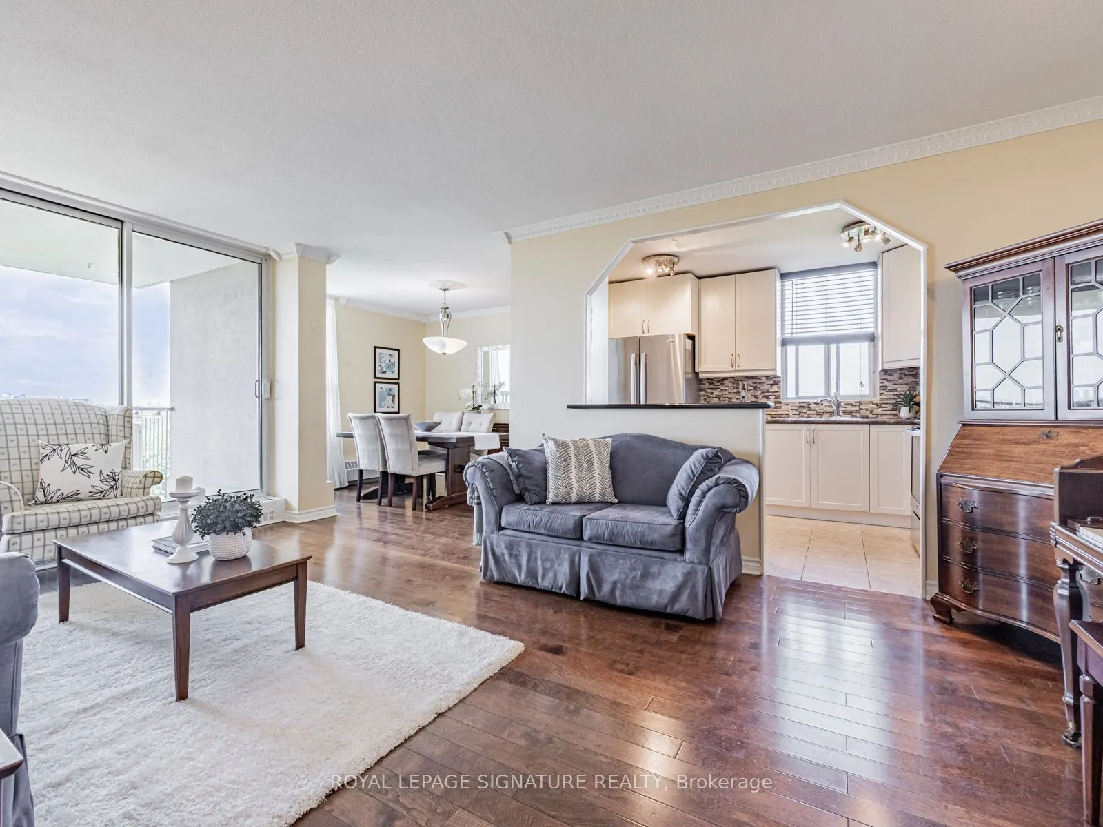 60 Pavane Linkway, #1914