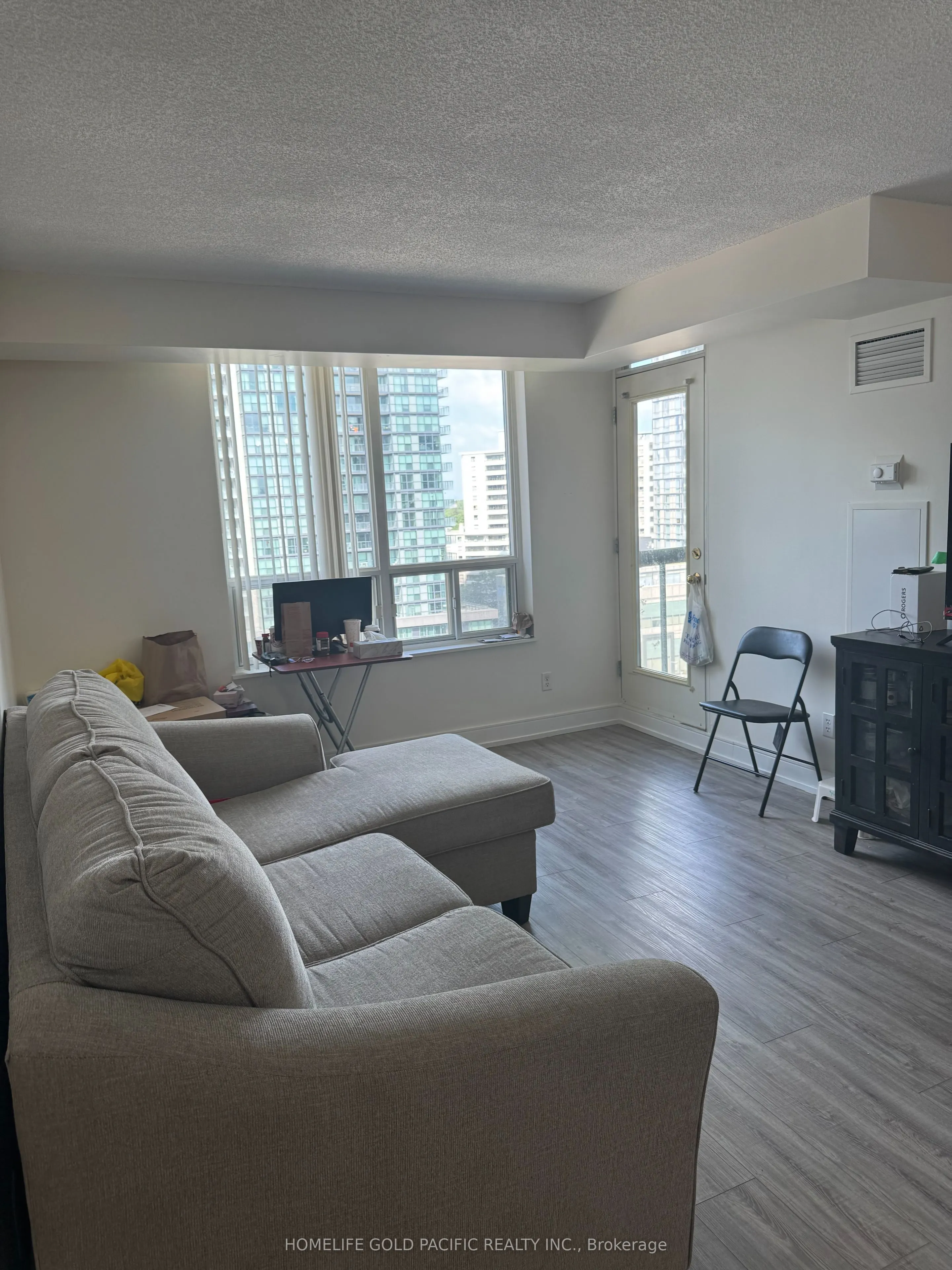 28 Empress Avenue, #1716