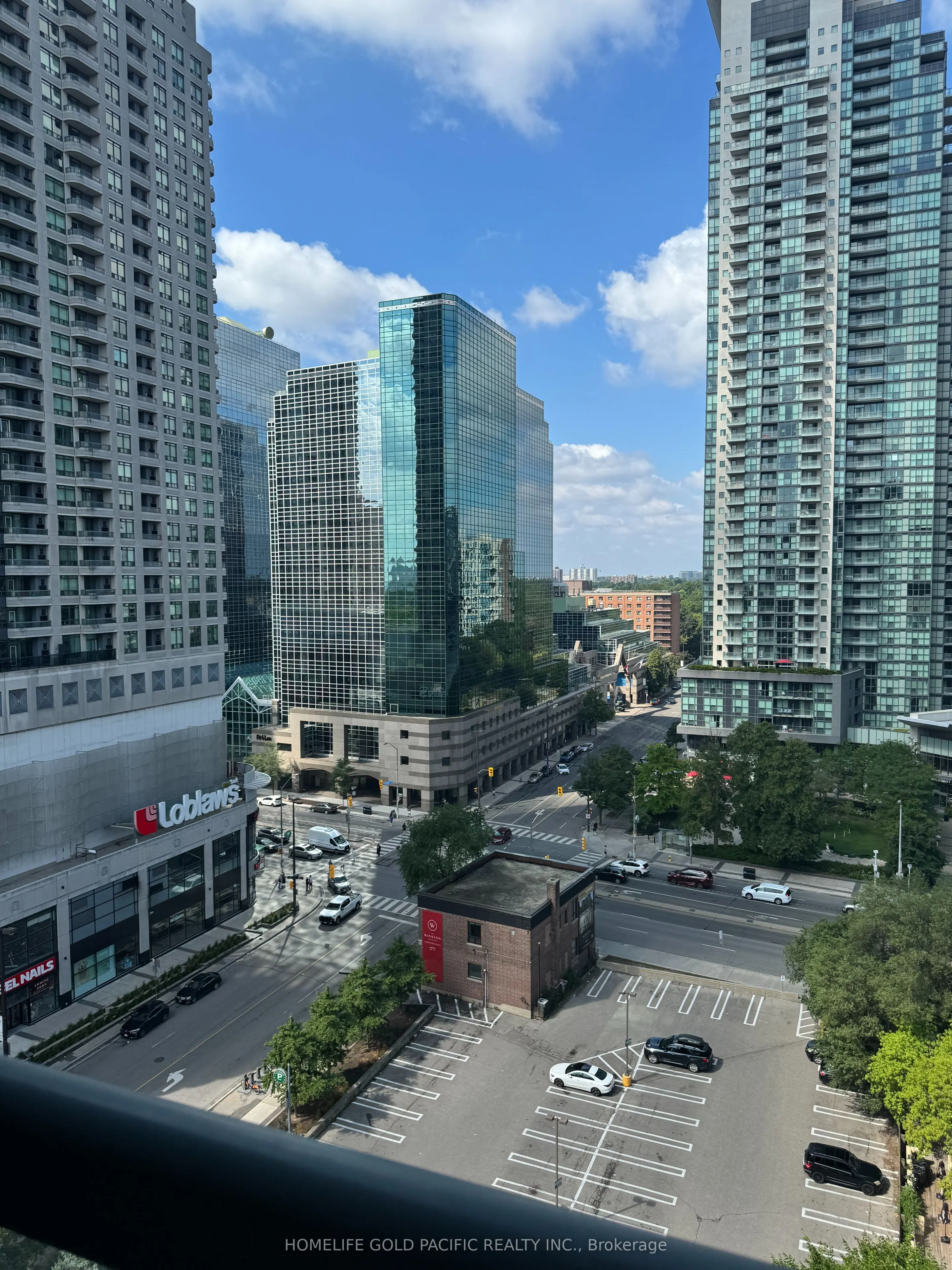 28 Empress Avenue, #1716