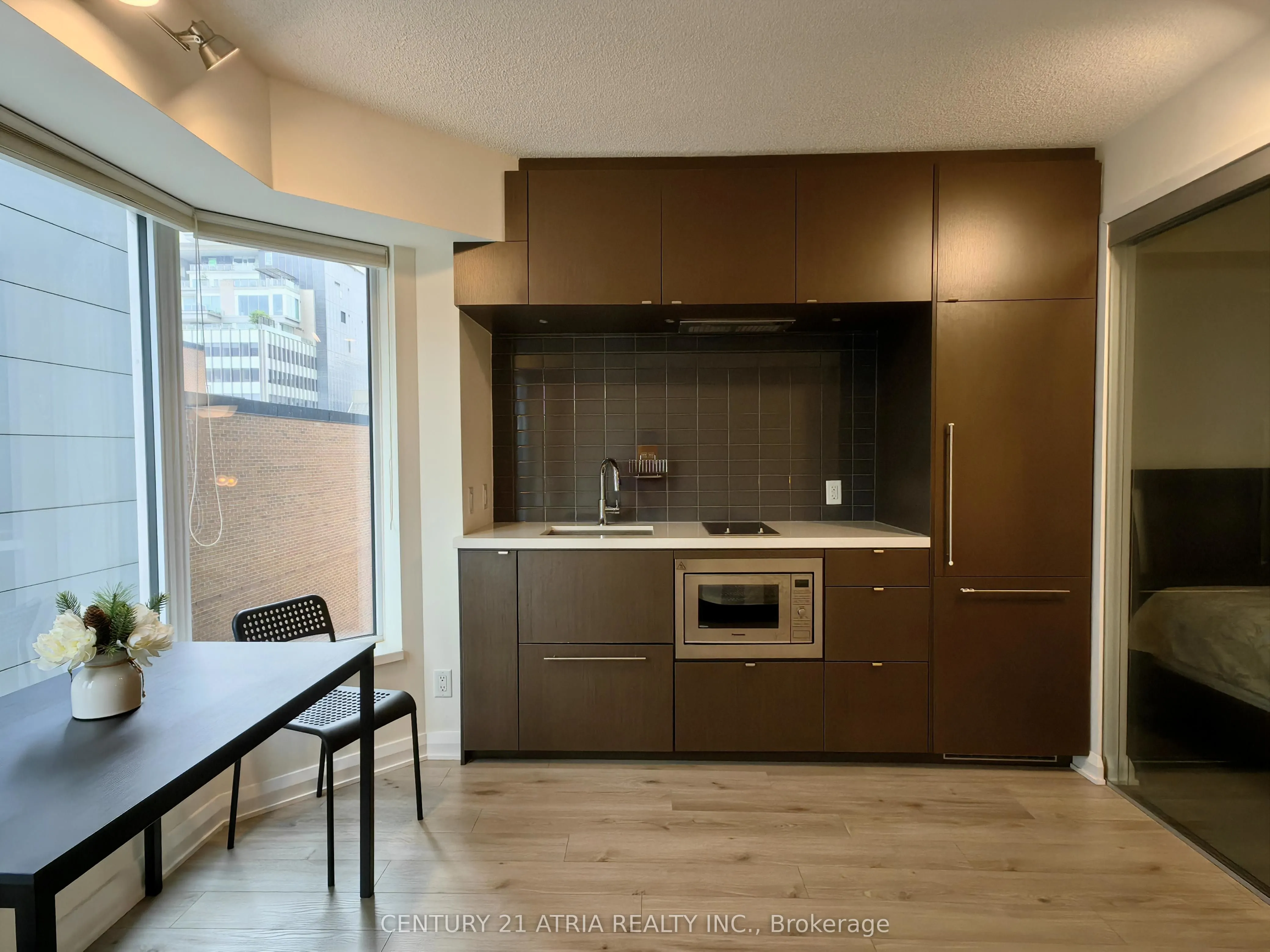 155 Yorkville Avenue, #605