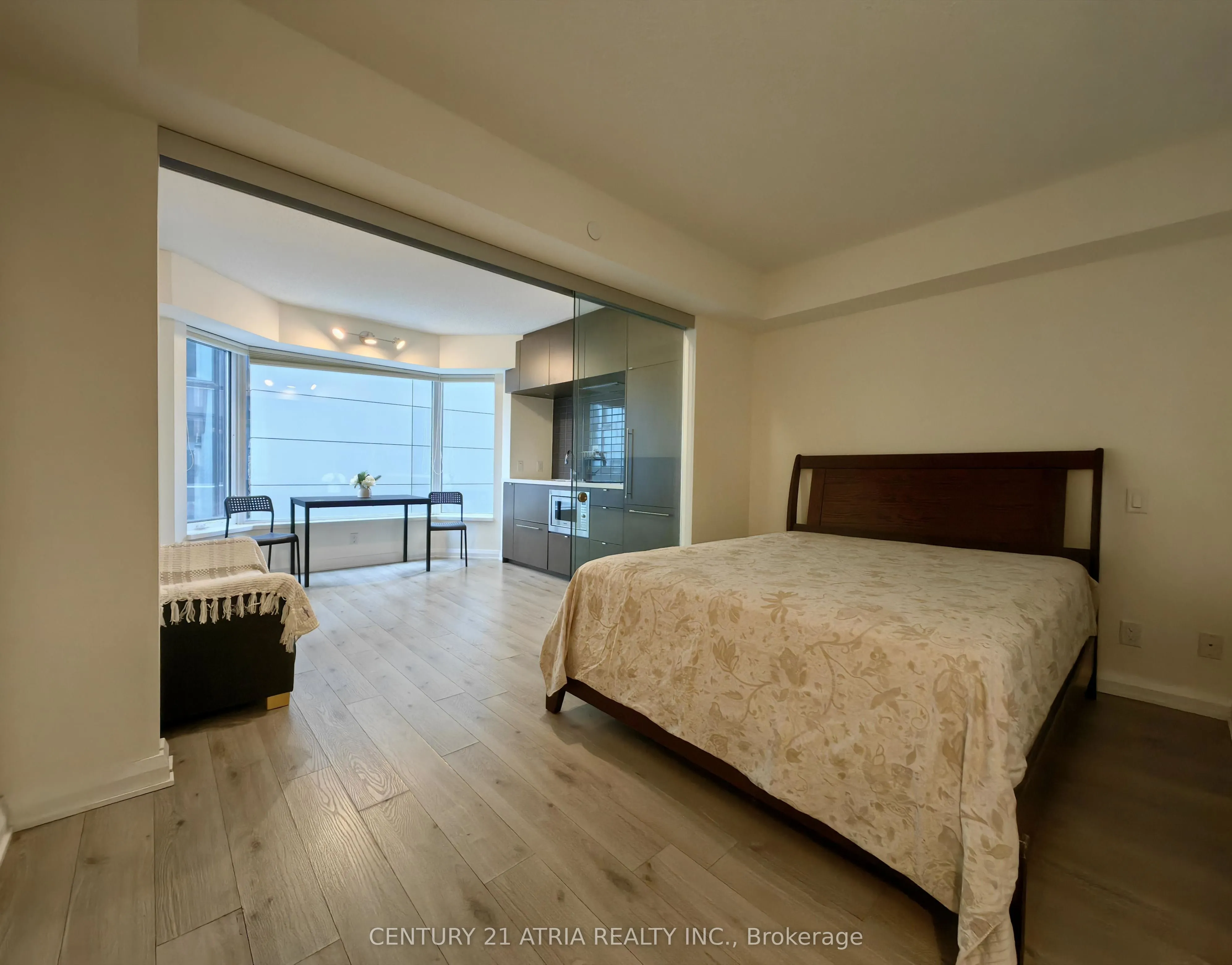 155 Yorkville Avenue, #605