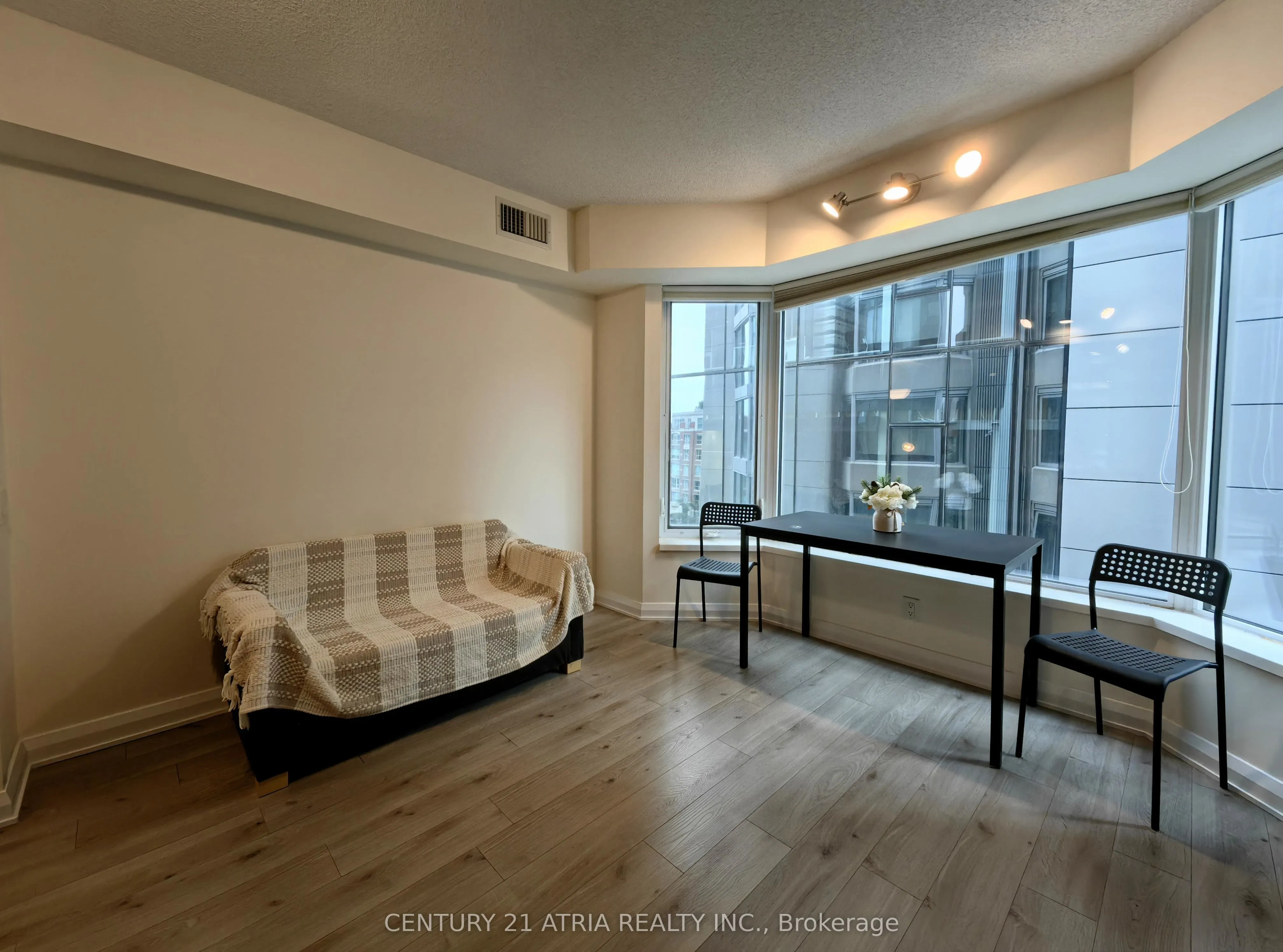 155 Yorkville Avenue, #605