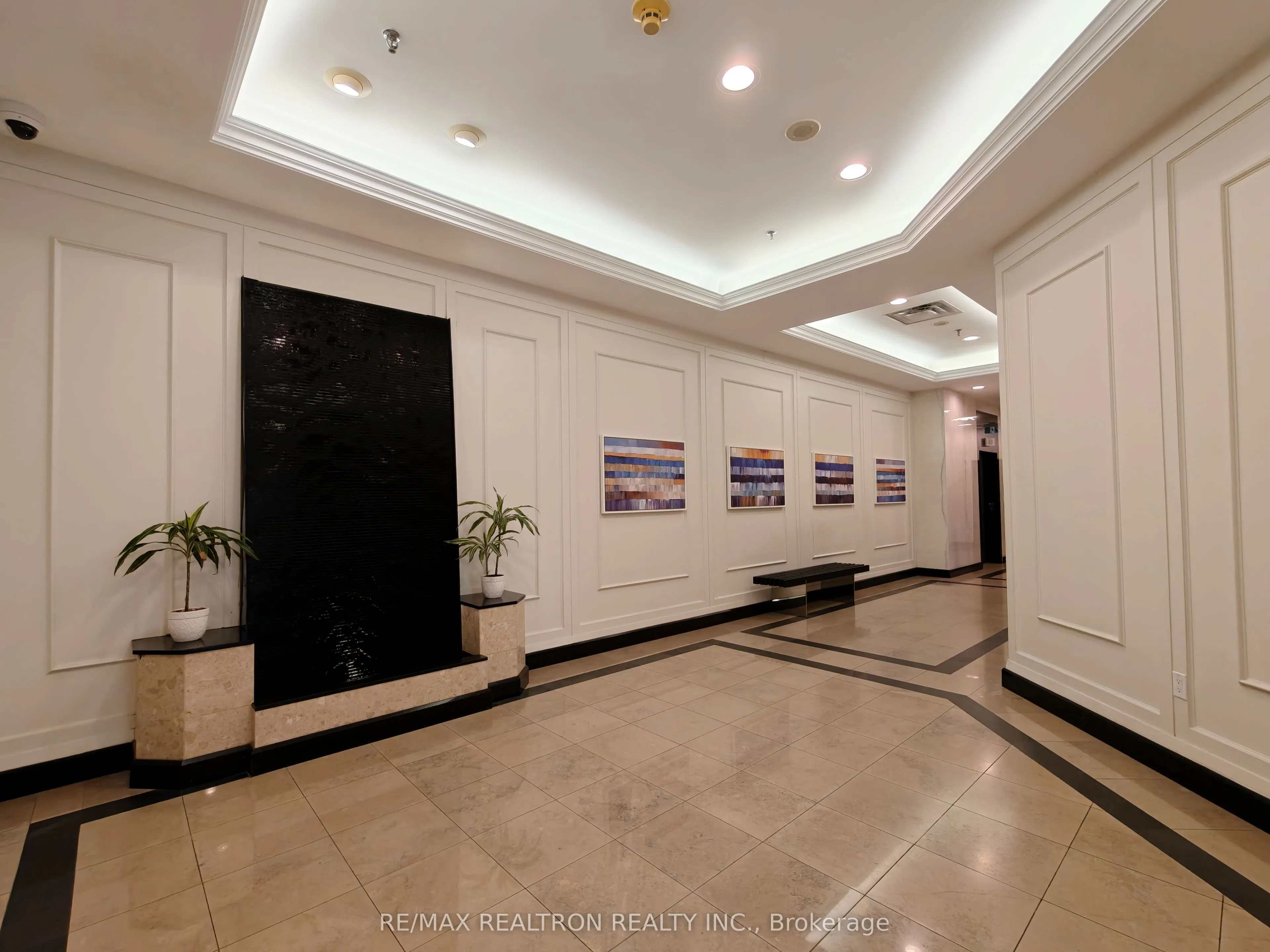 8 HILLCREST Avenue, #1611