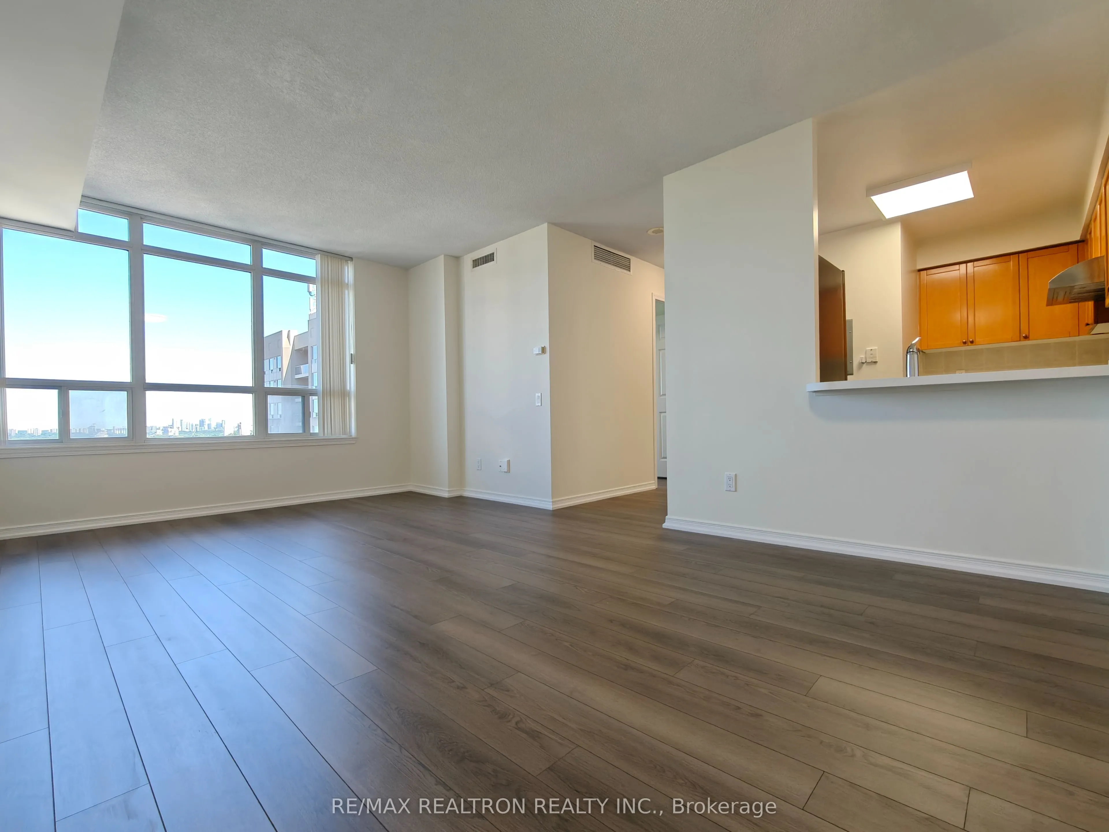 8 HILLCREST Avenue, #1611