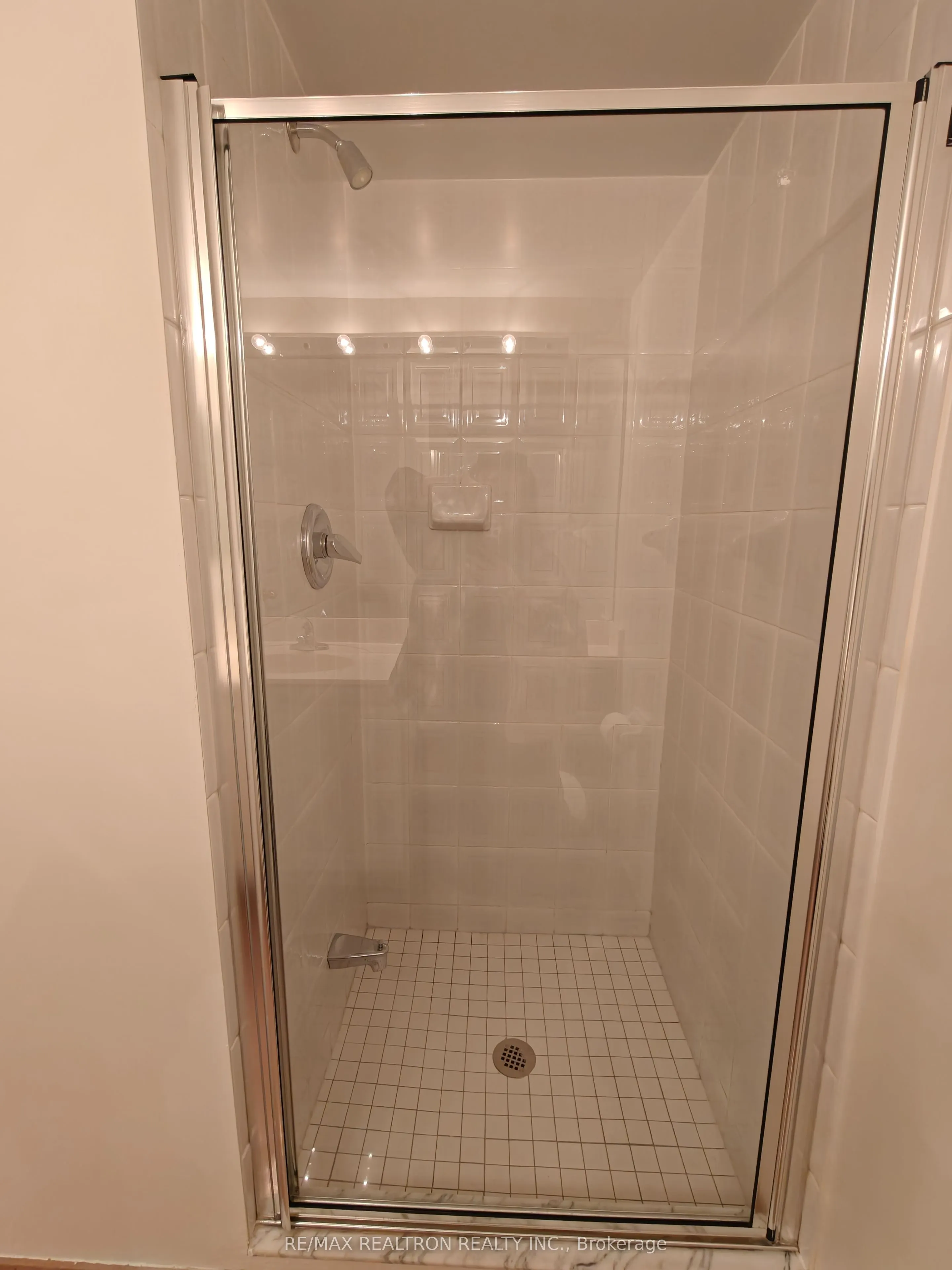 8 HILLCREST Avenue, #1611