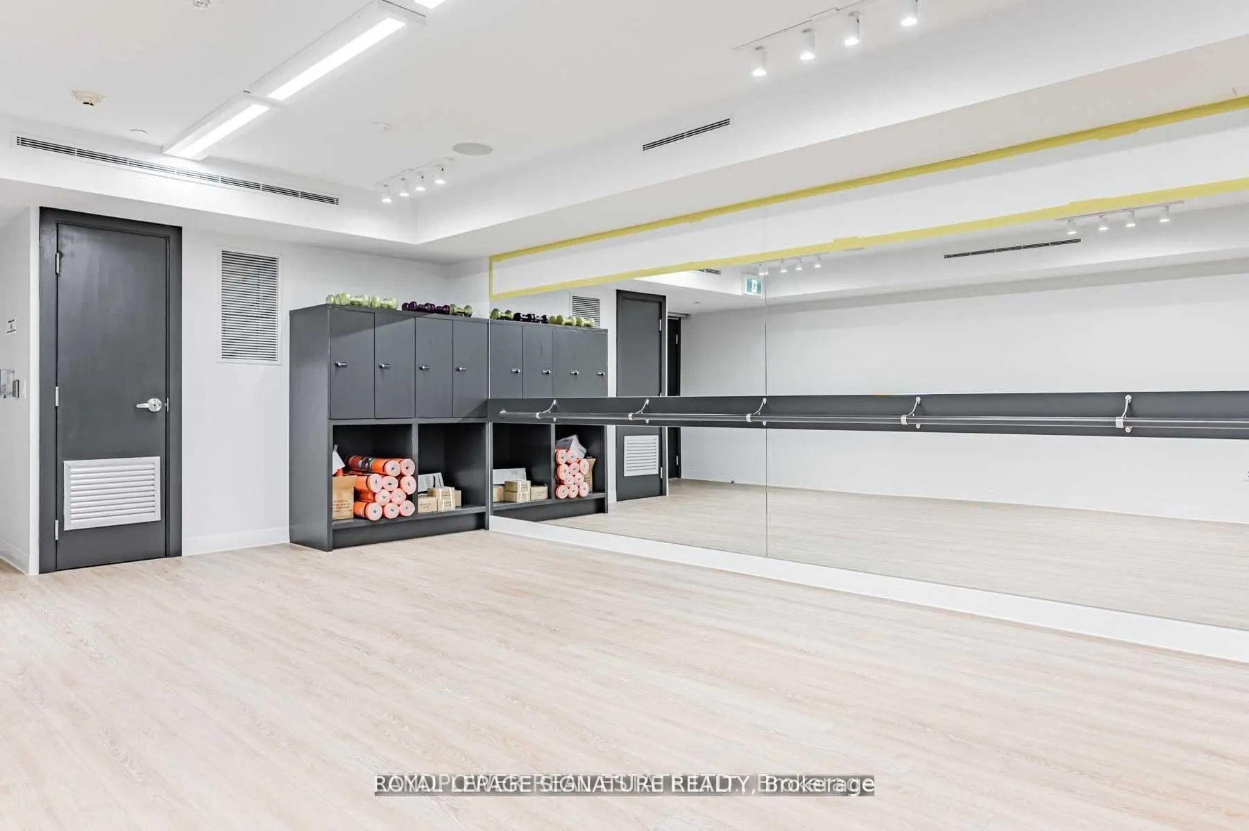 158 Front Street E, #1112