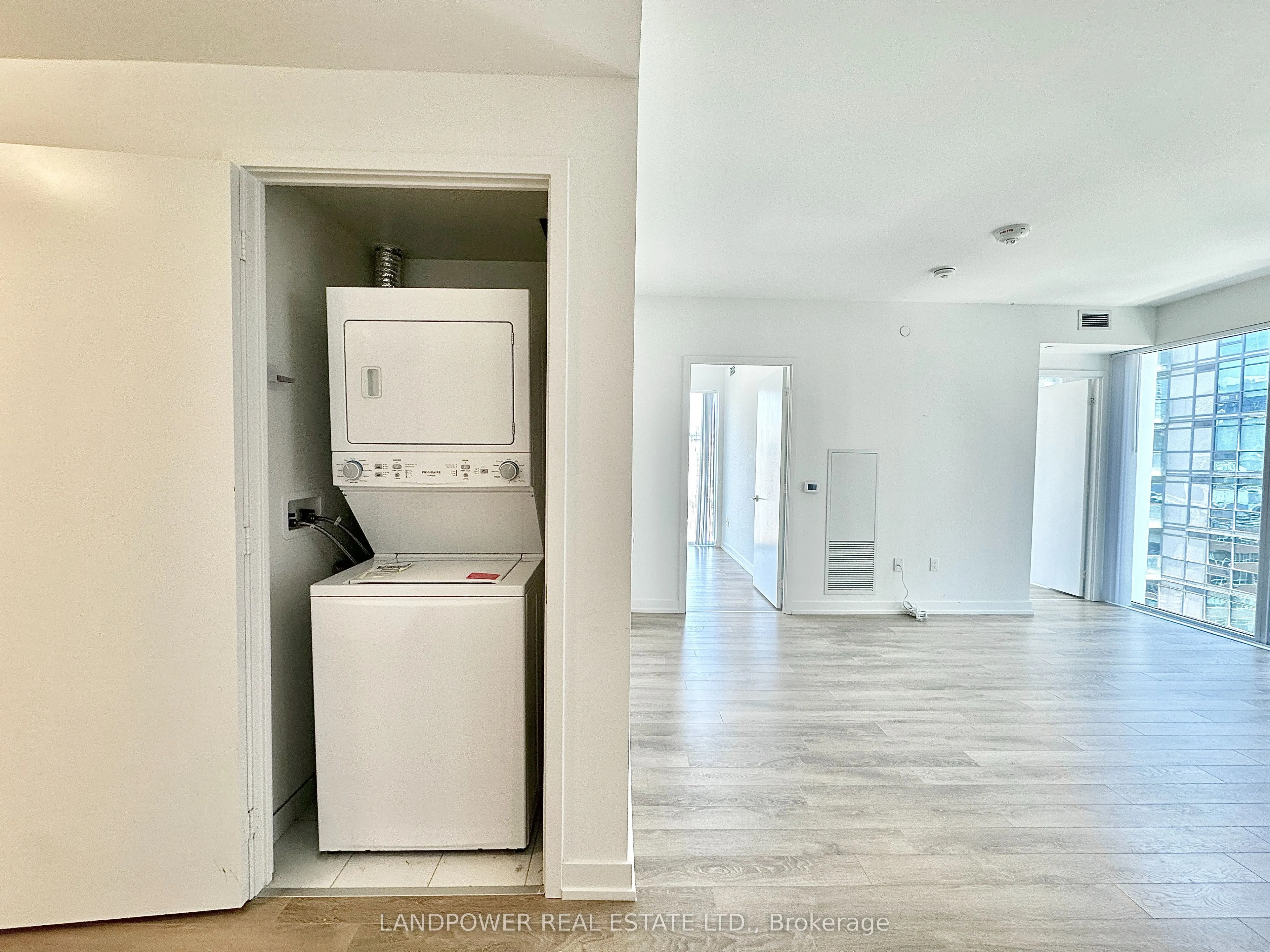 158 Front Street E, #1112