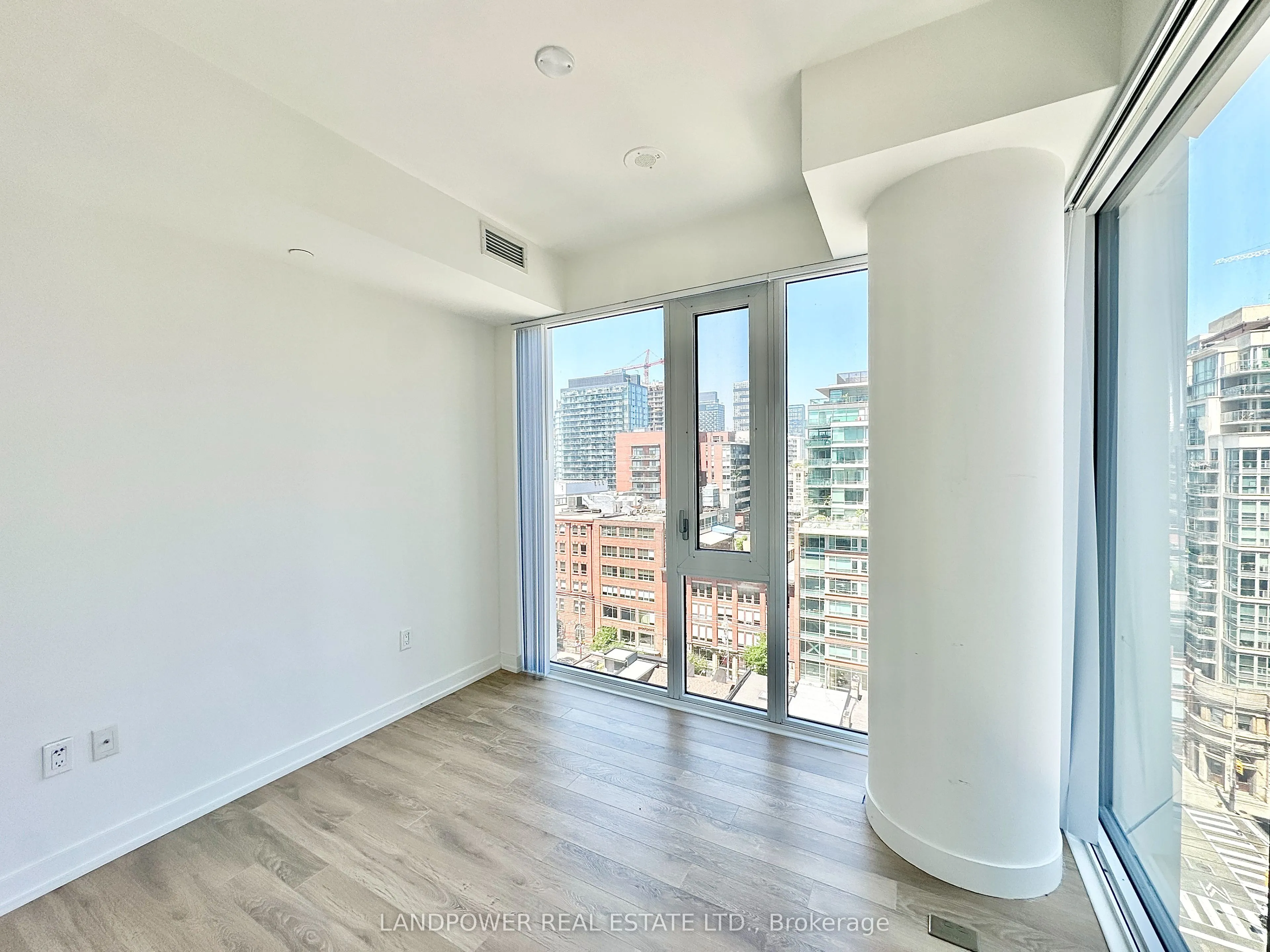 158 Front Street E, #1112