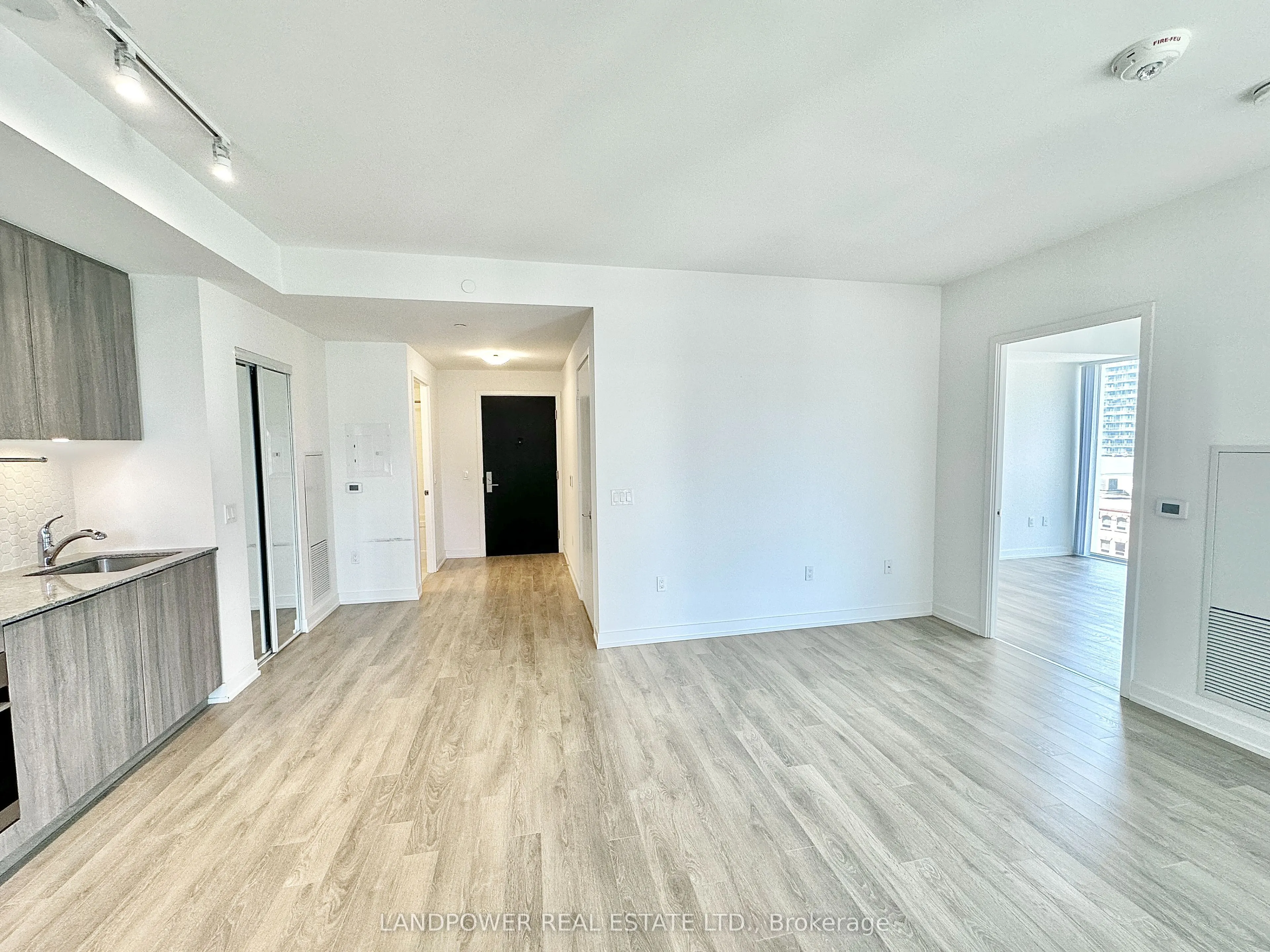 158 Front Street E, #1112