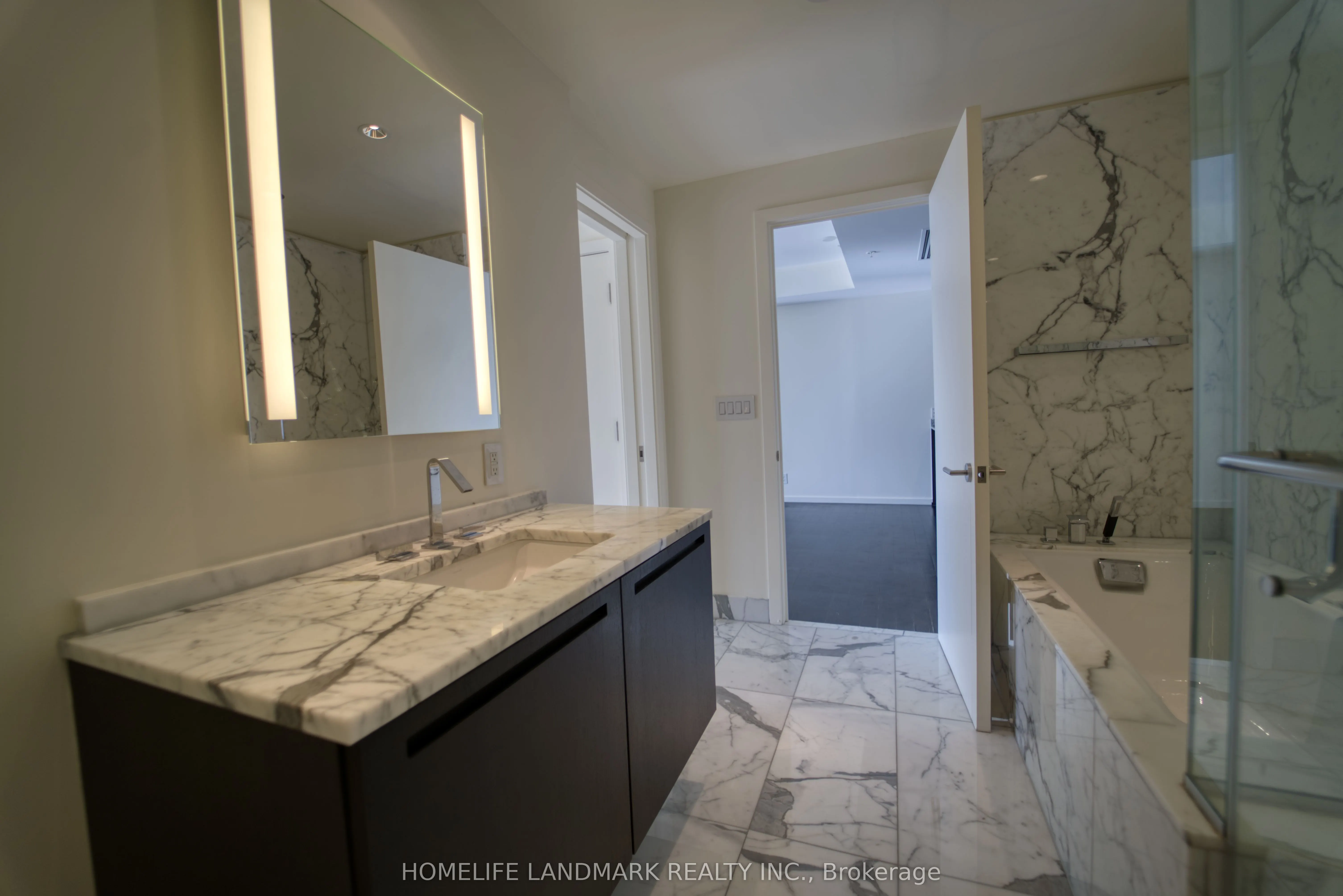 180 University Avenue, #4704