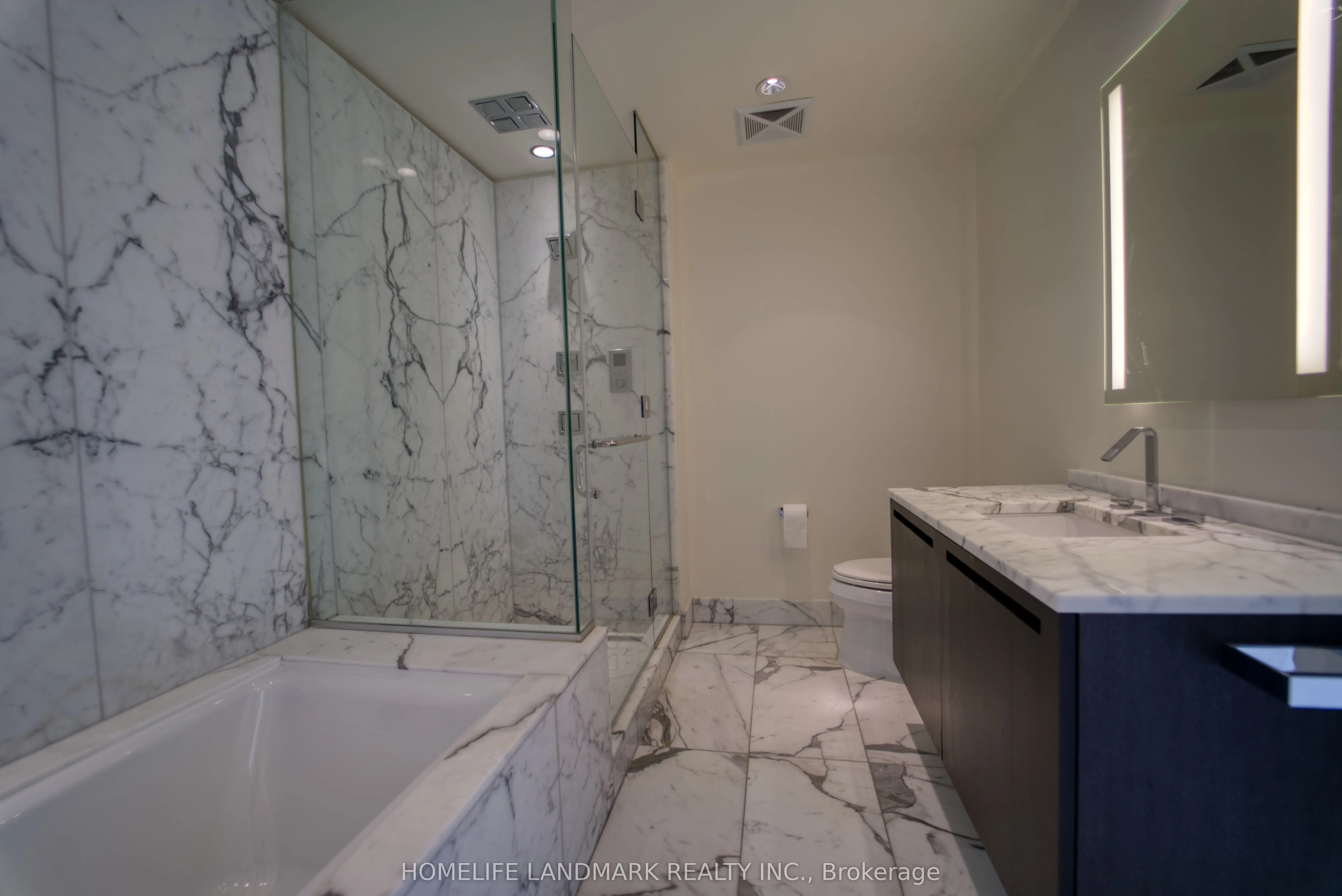 180 University Avenue, #4704