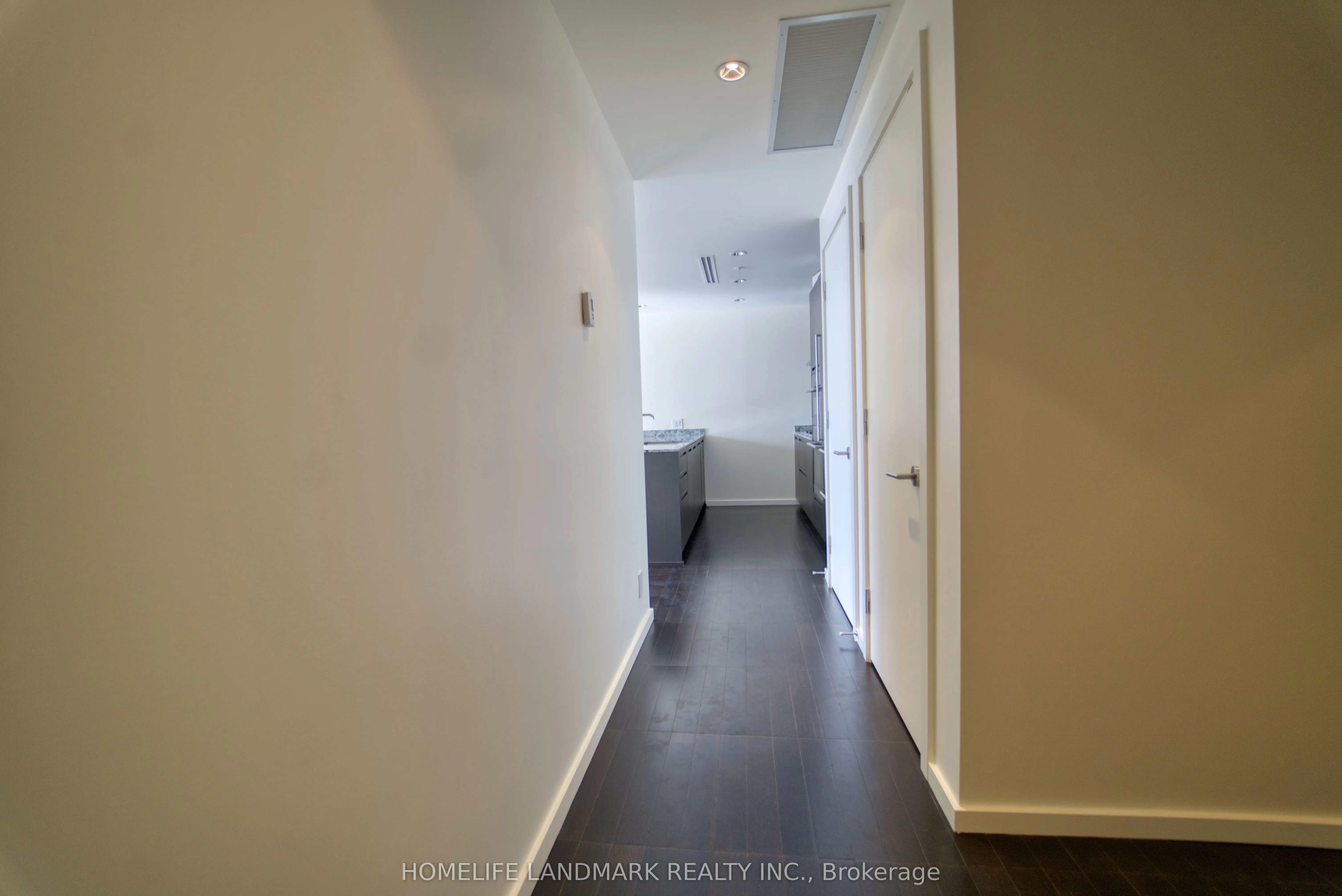 180 University Avenue, #4704