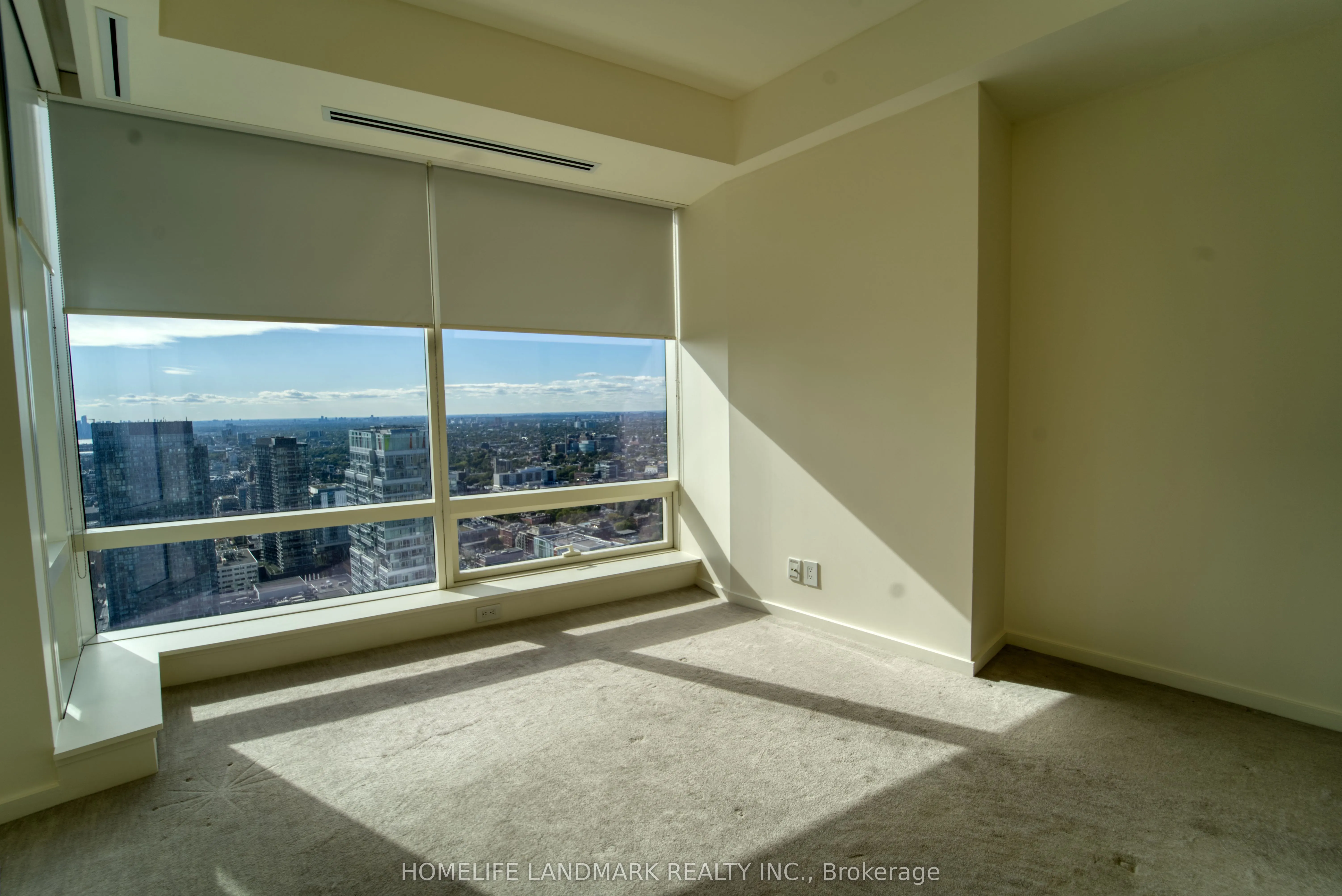 180 University Avenue, #4704