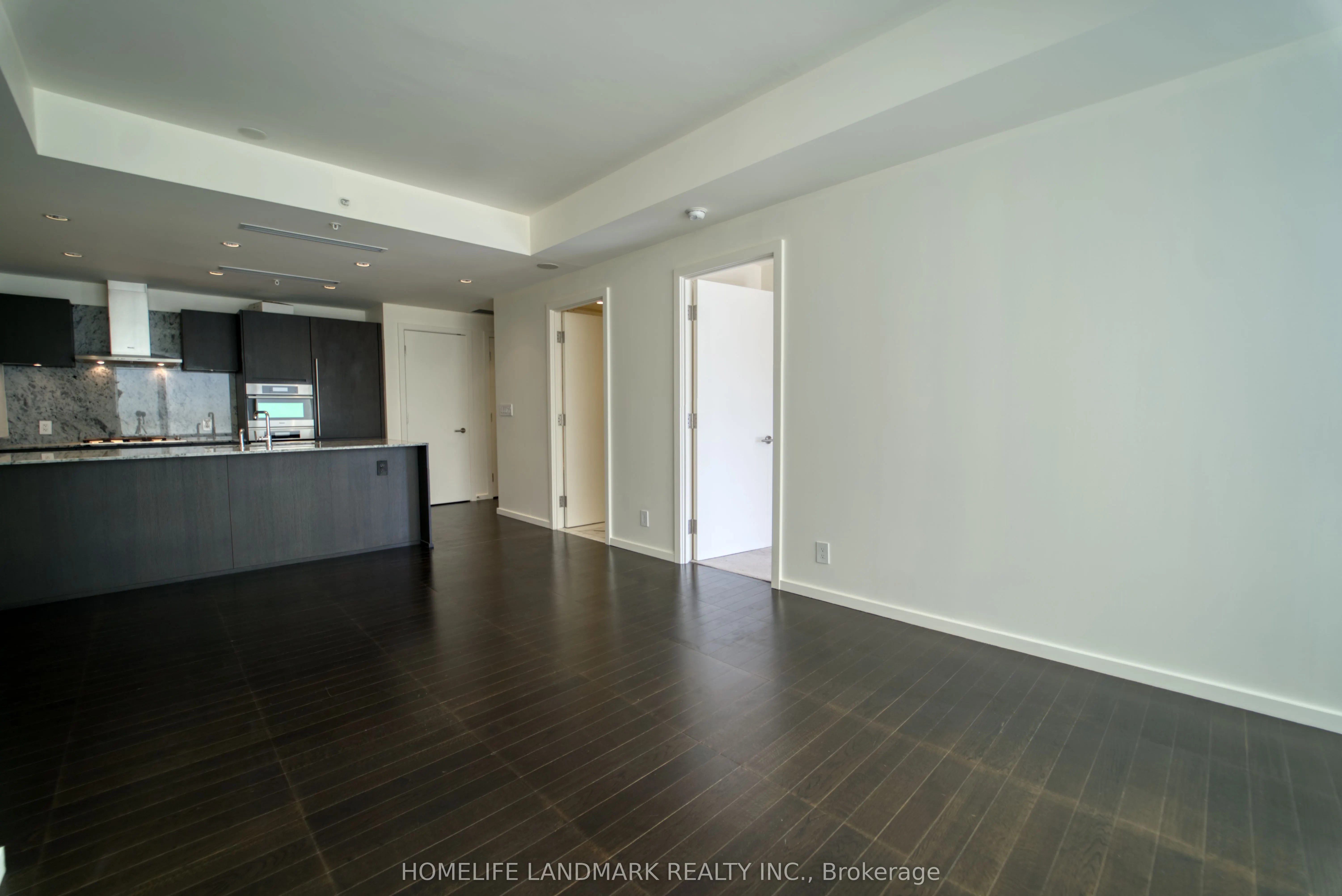 180 University Avenue, #4704