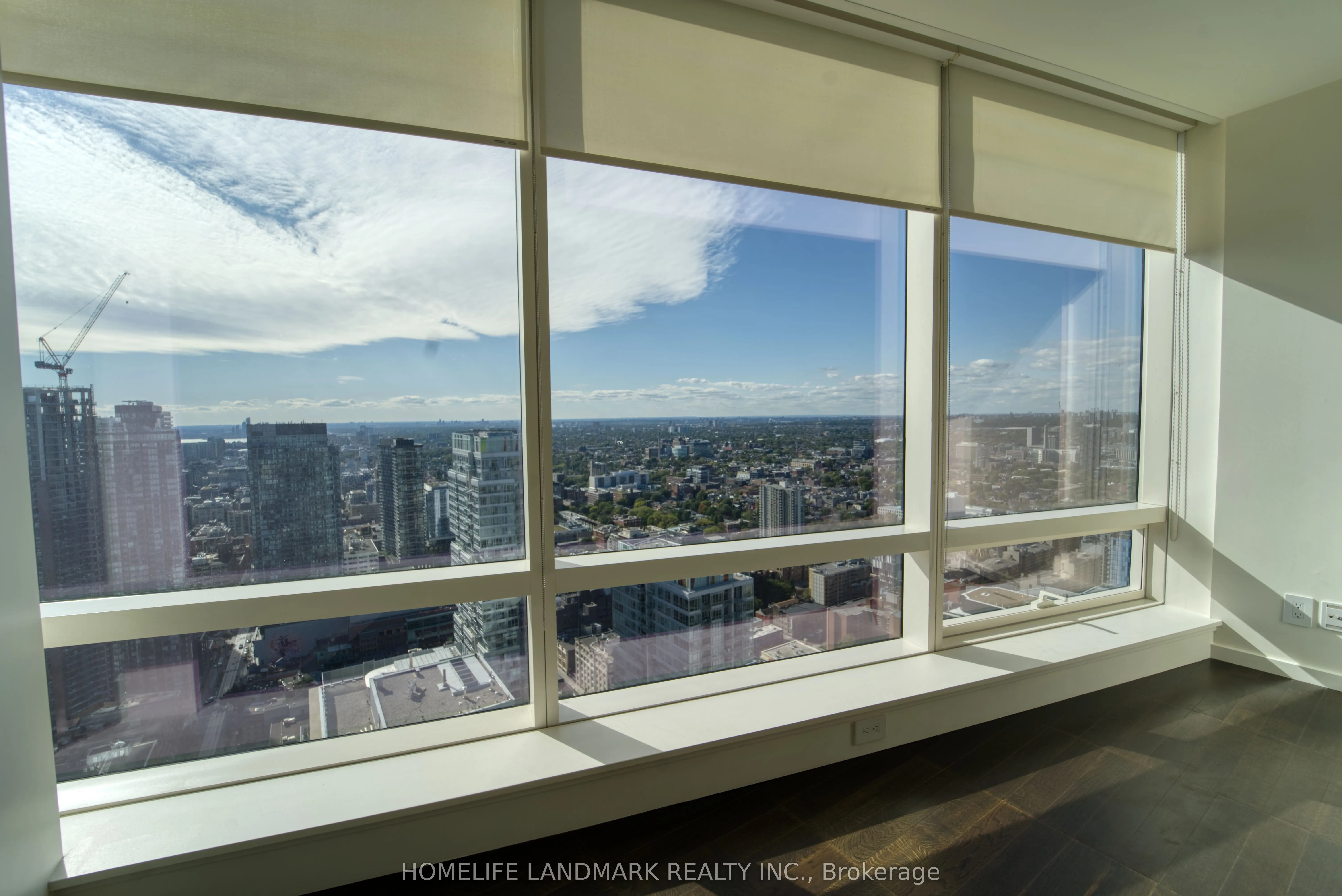 180 University Avenue, #4704