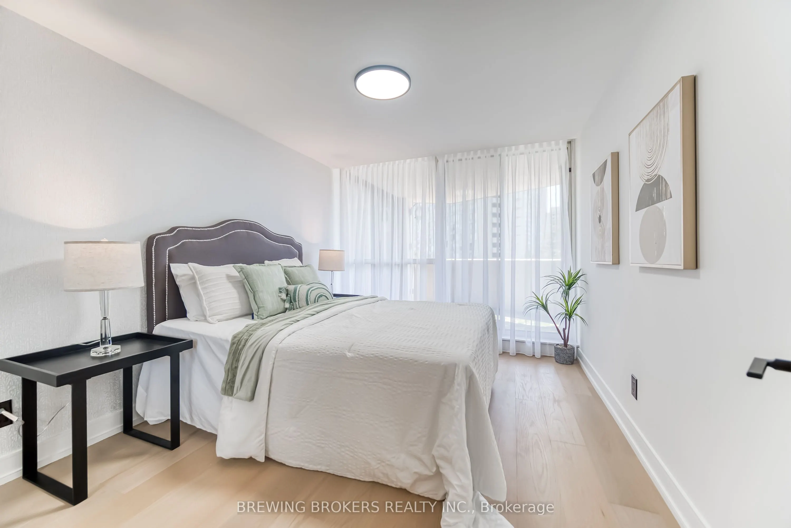85 Skymark Drive, #501