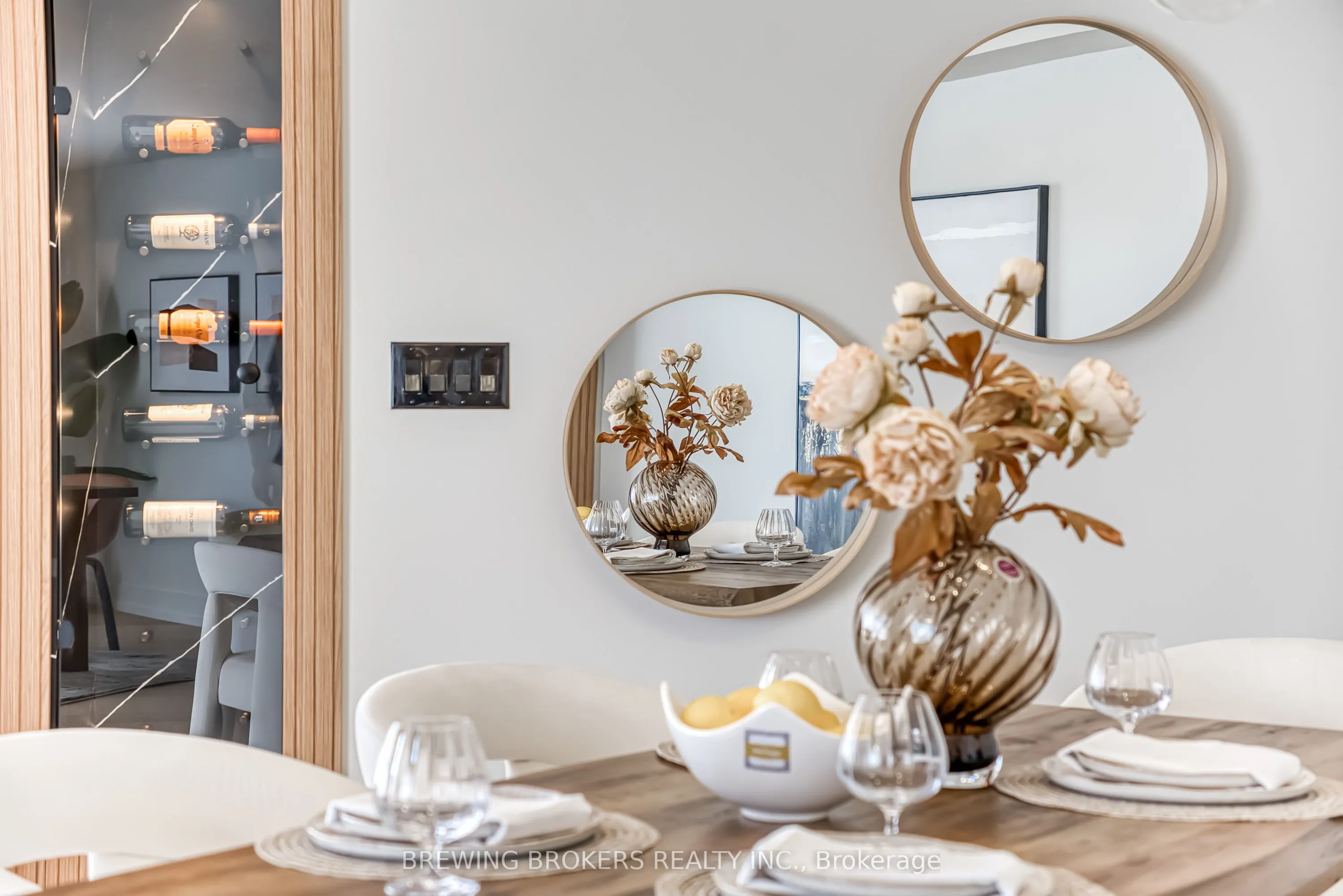 85 Skymark Drive, #501
