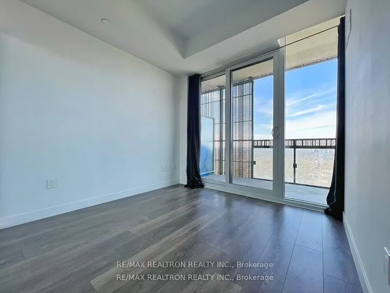 8 Eglinton Avenue, #5705