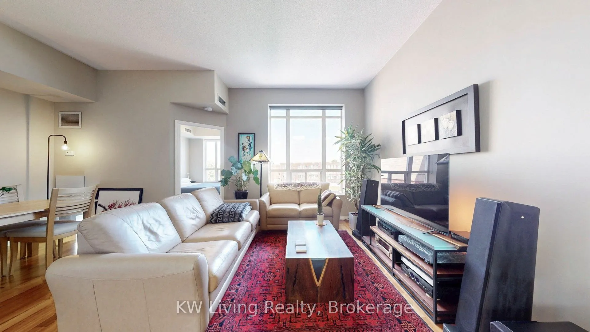 451 Rosewell Avenue, #608