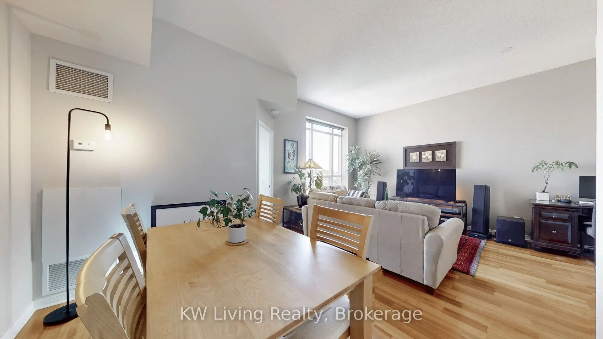 451 Rosewell Avenue, #608