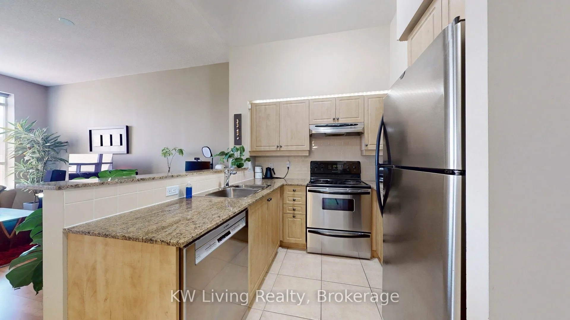 451 Rosewell Avenue, #608