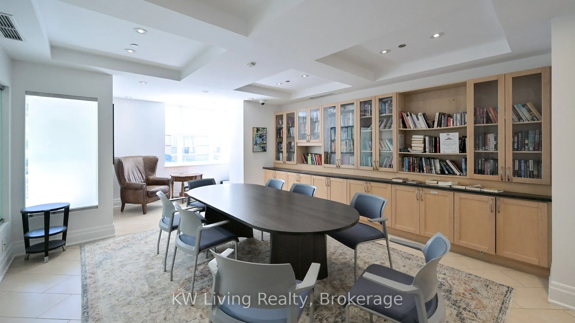 451 Rosewell Avenue, #608