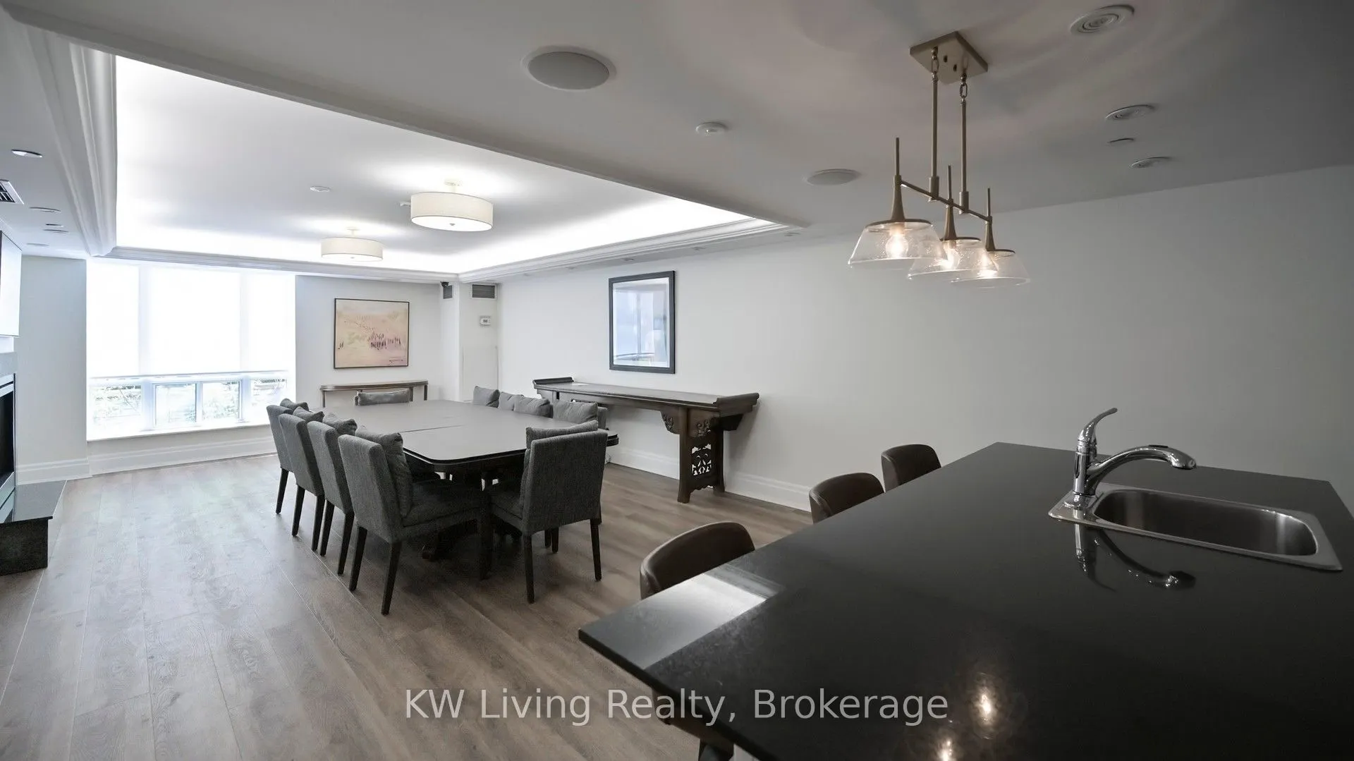 451 Rosewell Avenue, #608