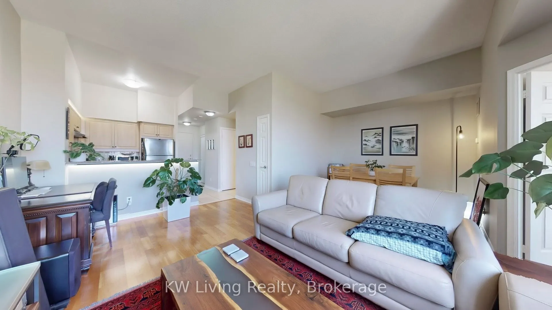 451 Rosewell Avenue, #608
