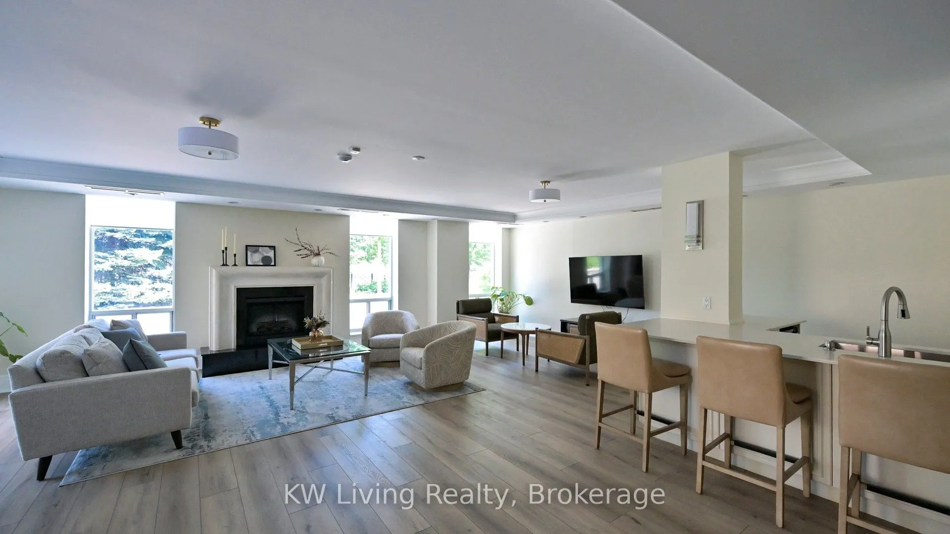 451 Rosewell Avenue, #608