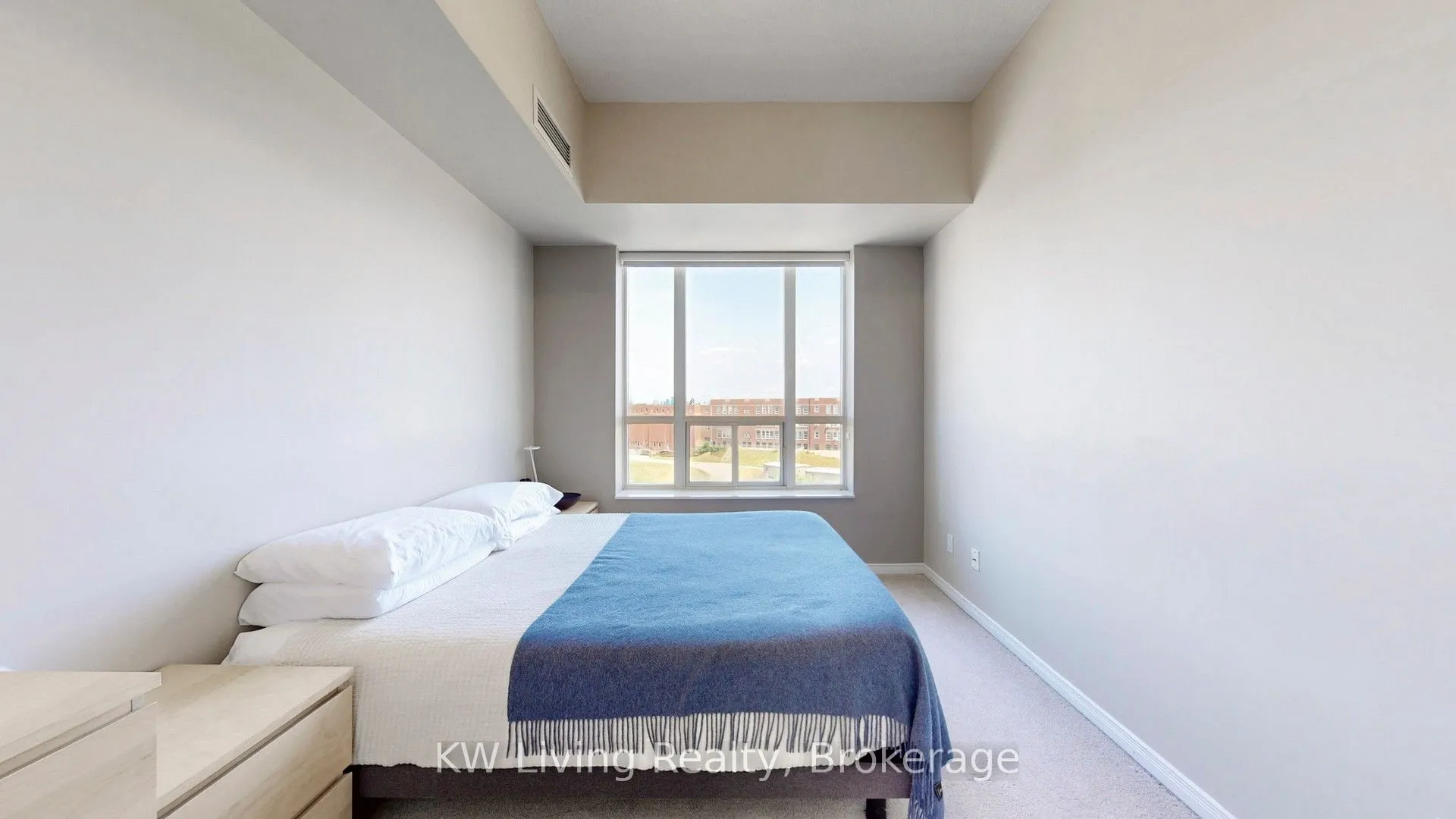 451 Rosewell Avenue, #608