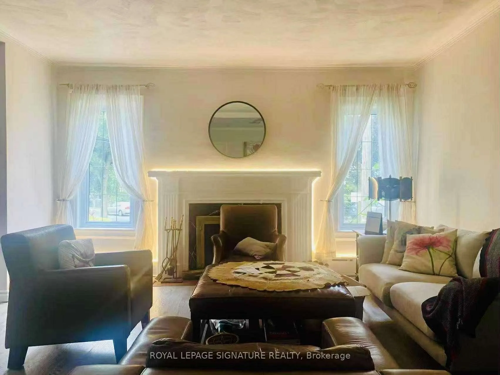 166 Chaplin Crescent, #GF + 2F