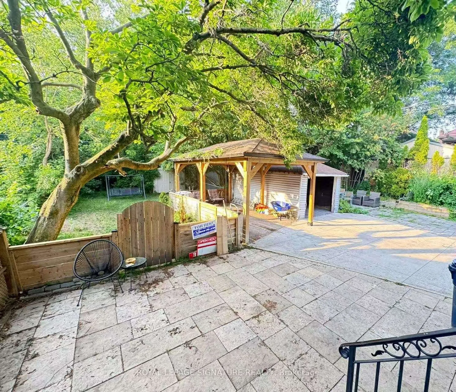 166 Chaplin Crescent, #GF + 2F