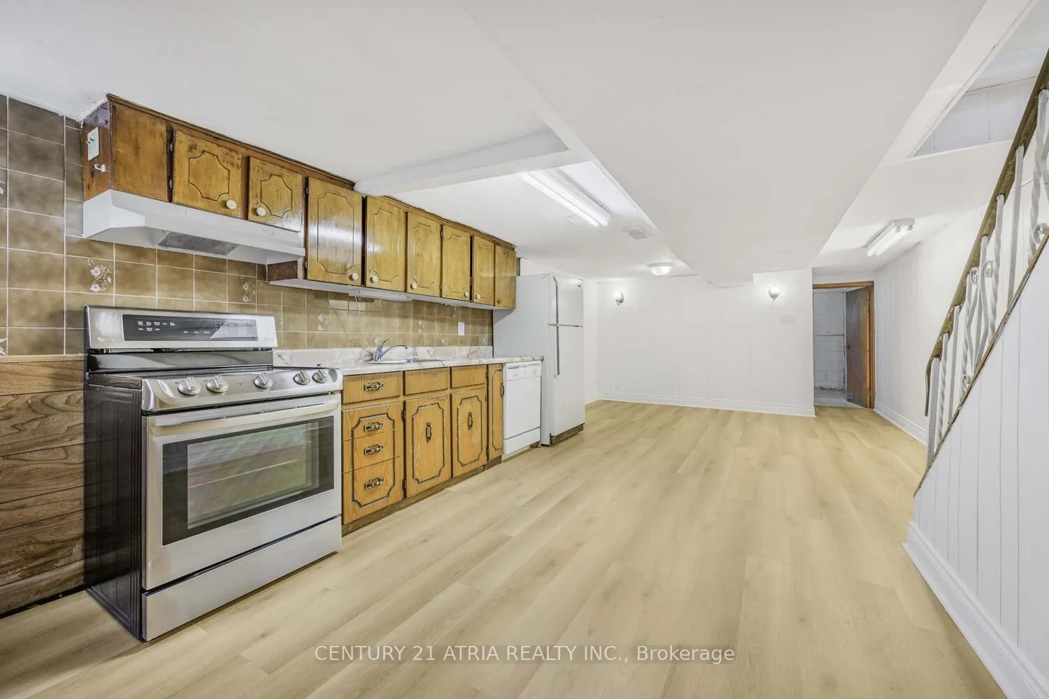 81 Montrose Avenue