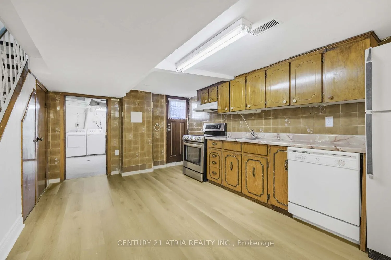 81 Montrose Avenue