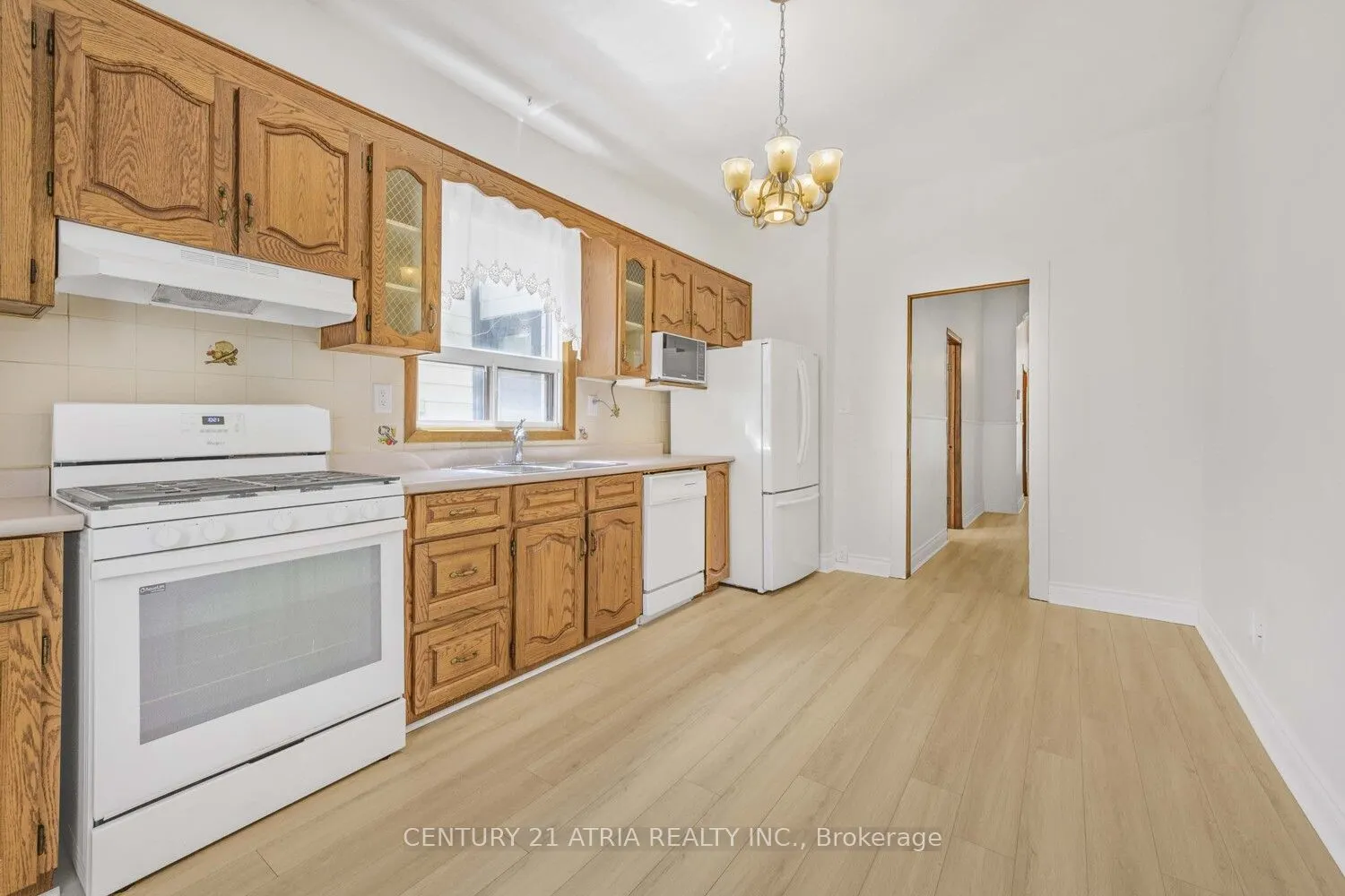 81 Montrose Avenue