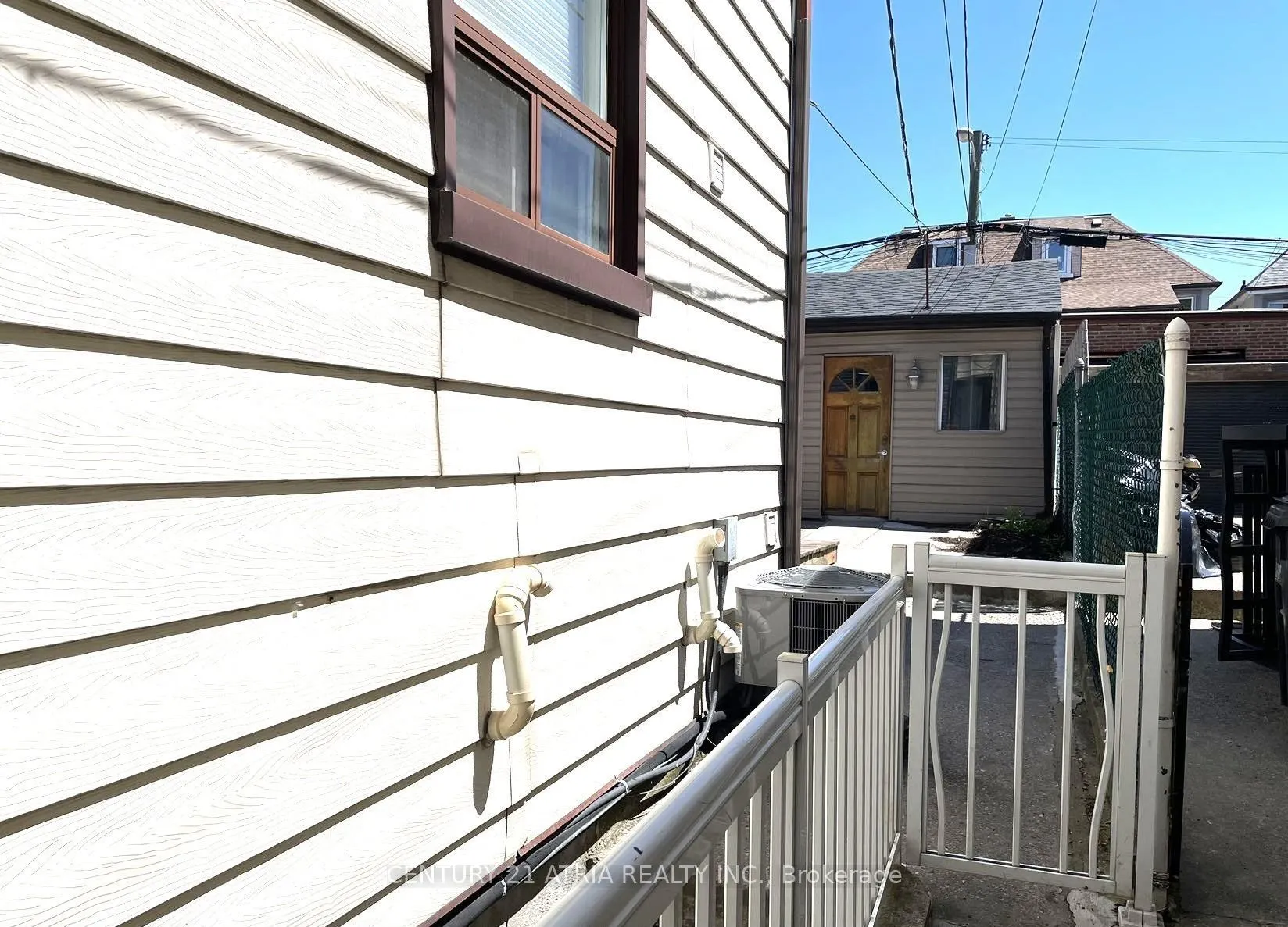 81 Montrose Avenue
