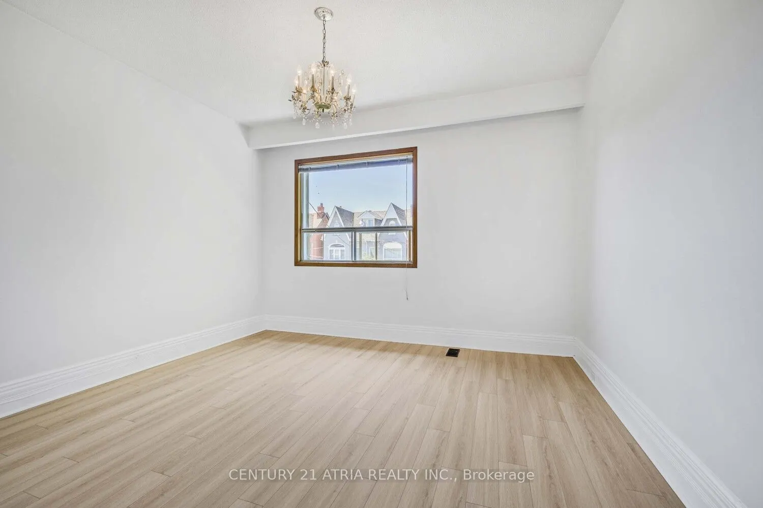81 Montrose Avenue