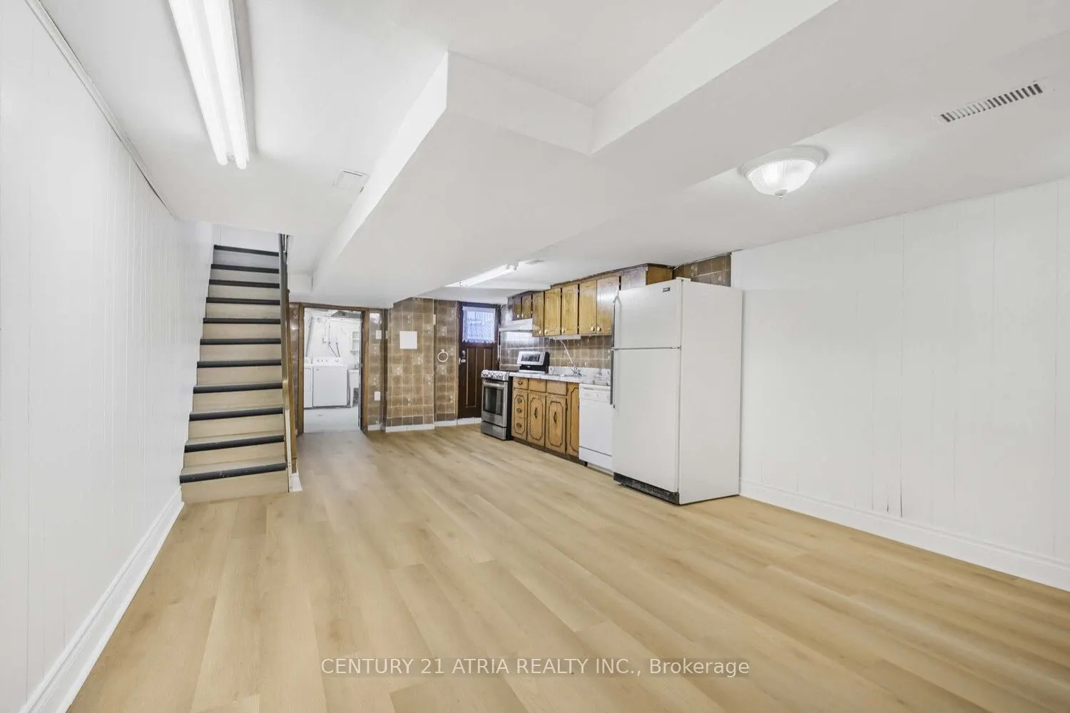81 Montrose Avenue