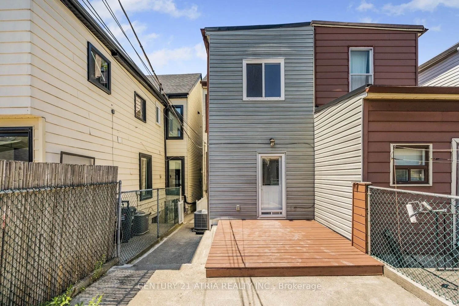 81 Montrose Avenue