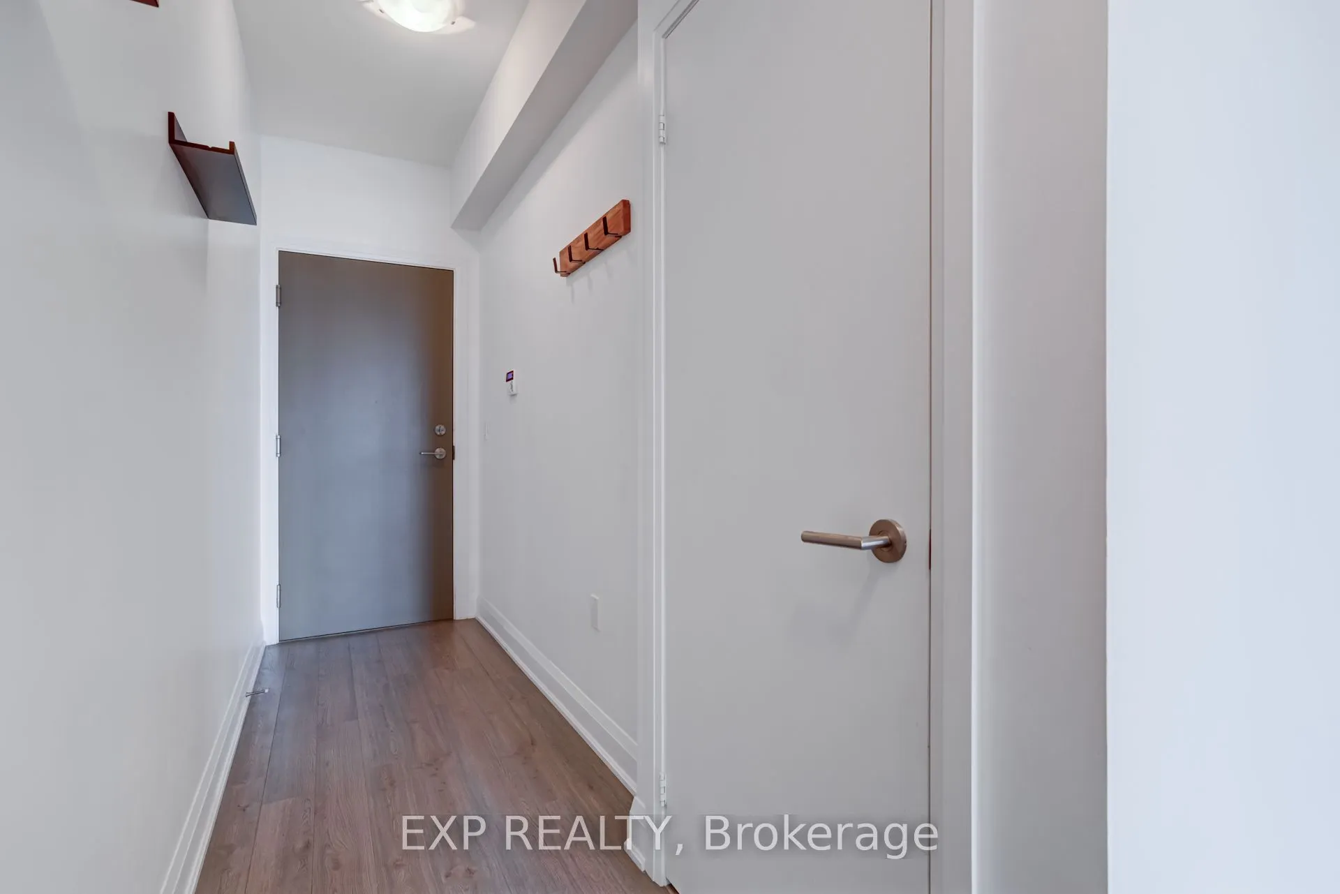 160 Vandeerhoof Avenue, #1610