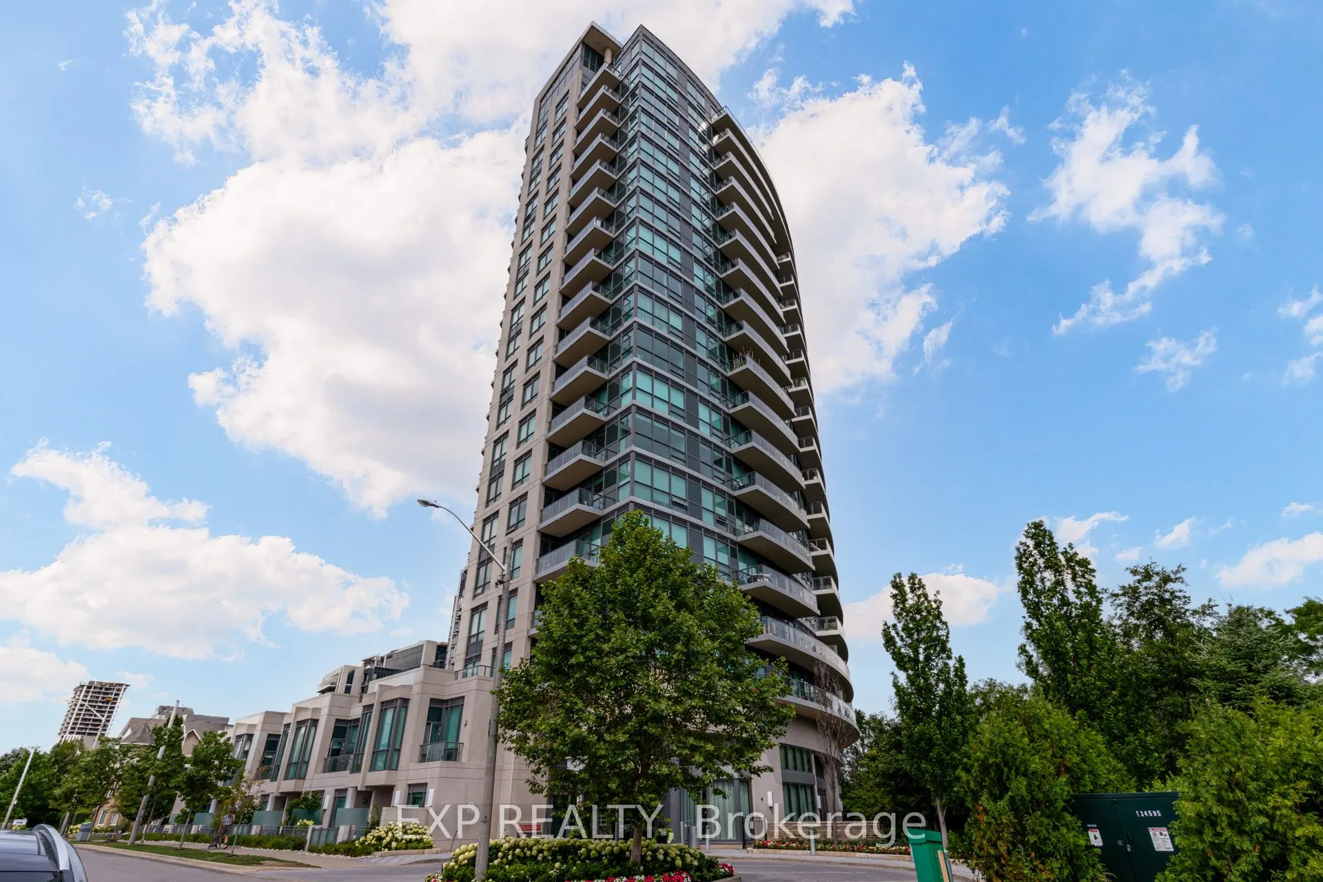 160 Vandeerhoof Avenue, #1610