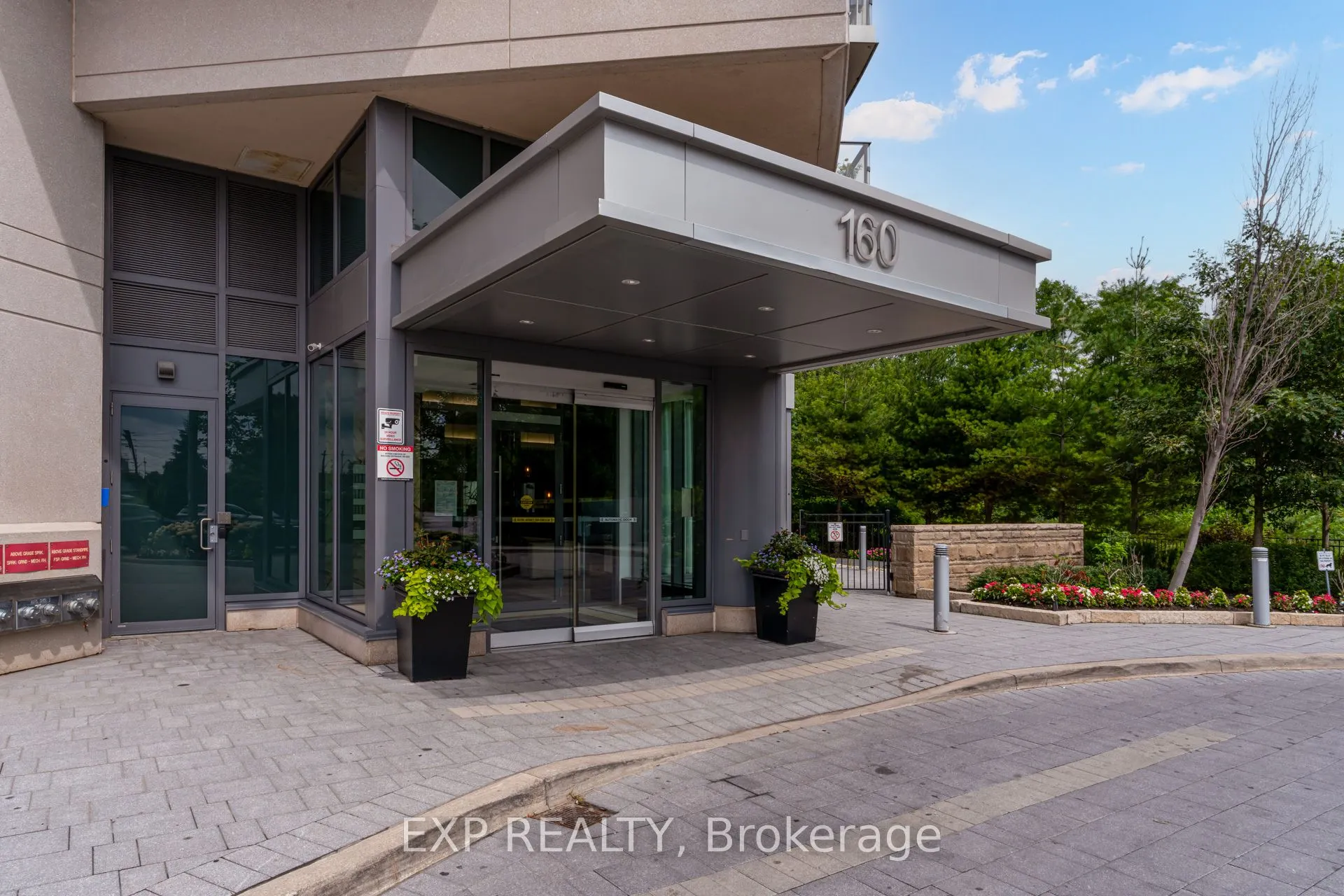 160 Vandeerhoof Avenue, #1610