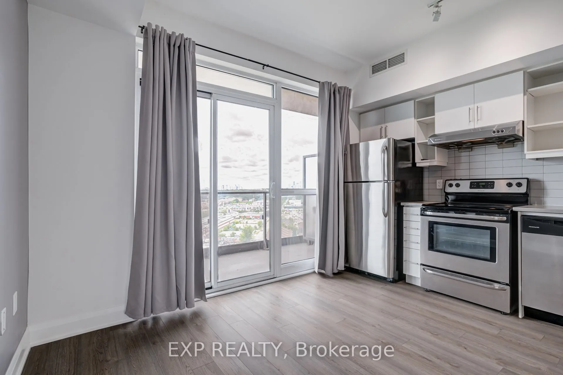 160 Vandeerhoof Avenue, #1610