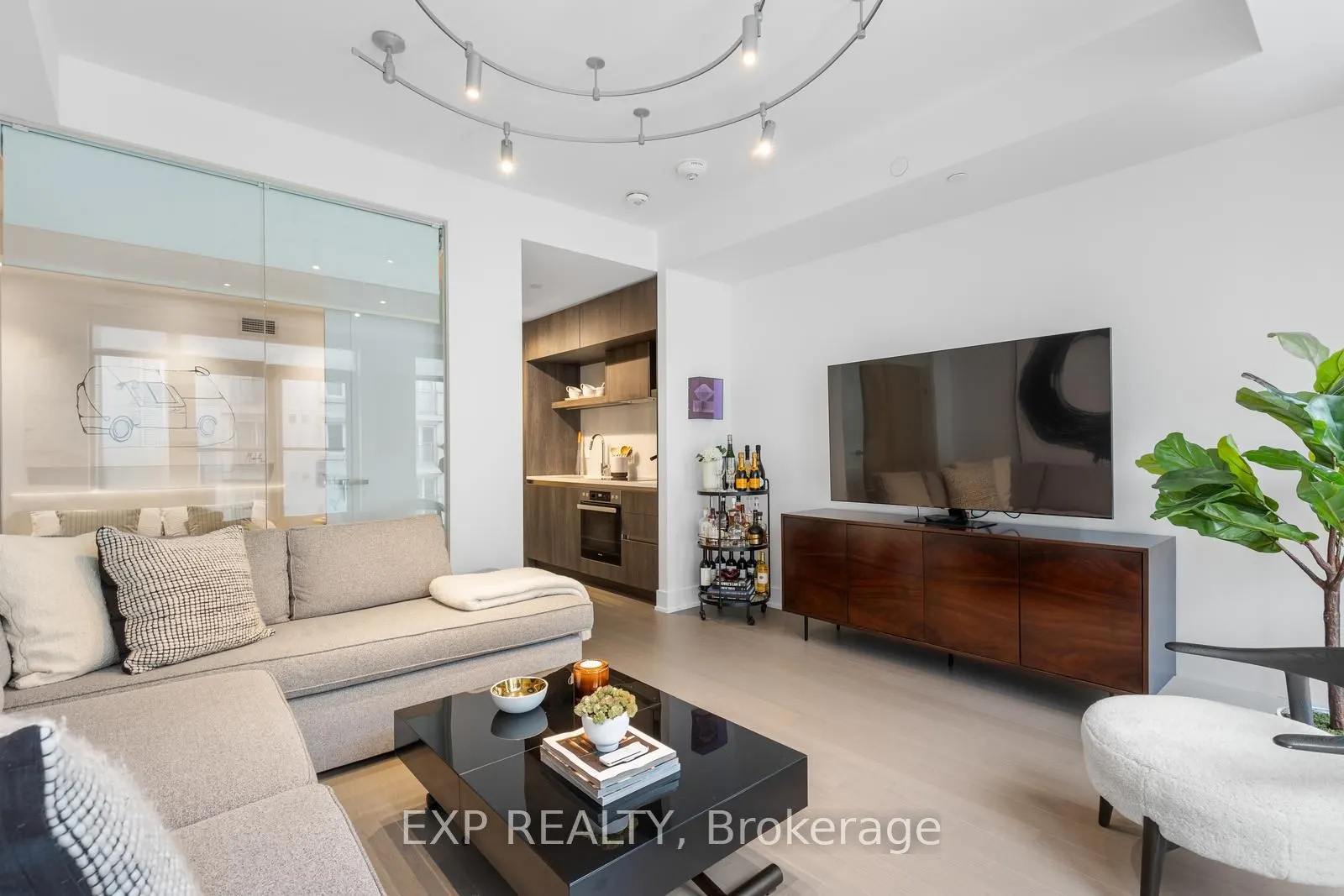 6 Jackes Avenue, #408