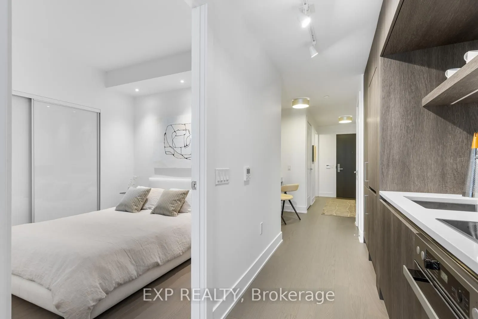 6 Jackes Avenue, #408